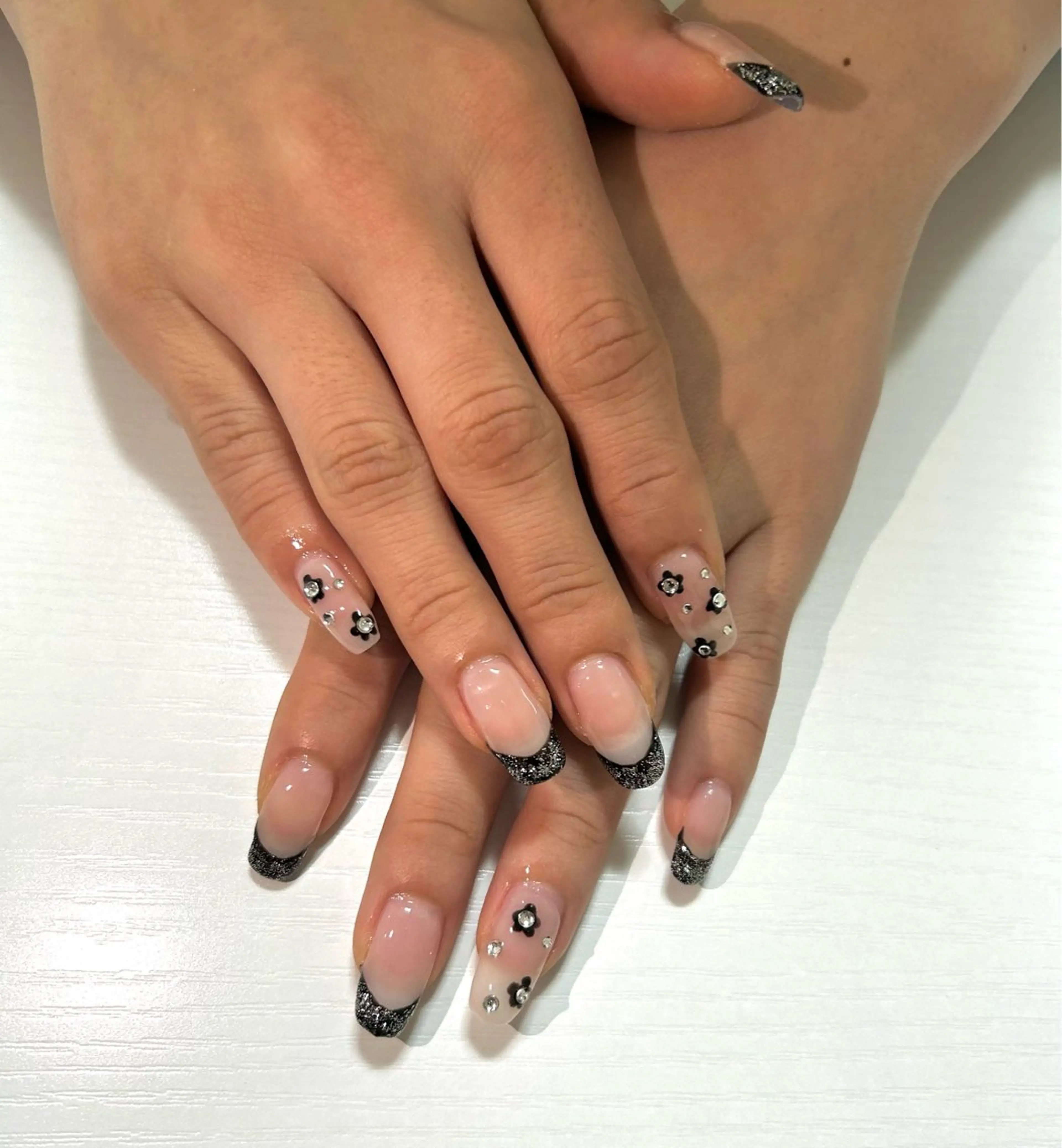 ネイル colors荻窪所属・Colors 荻窪のネイルデザイン