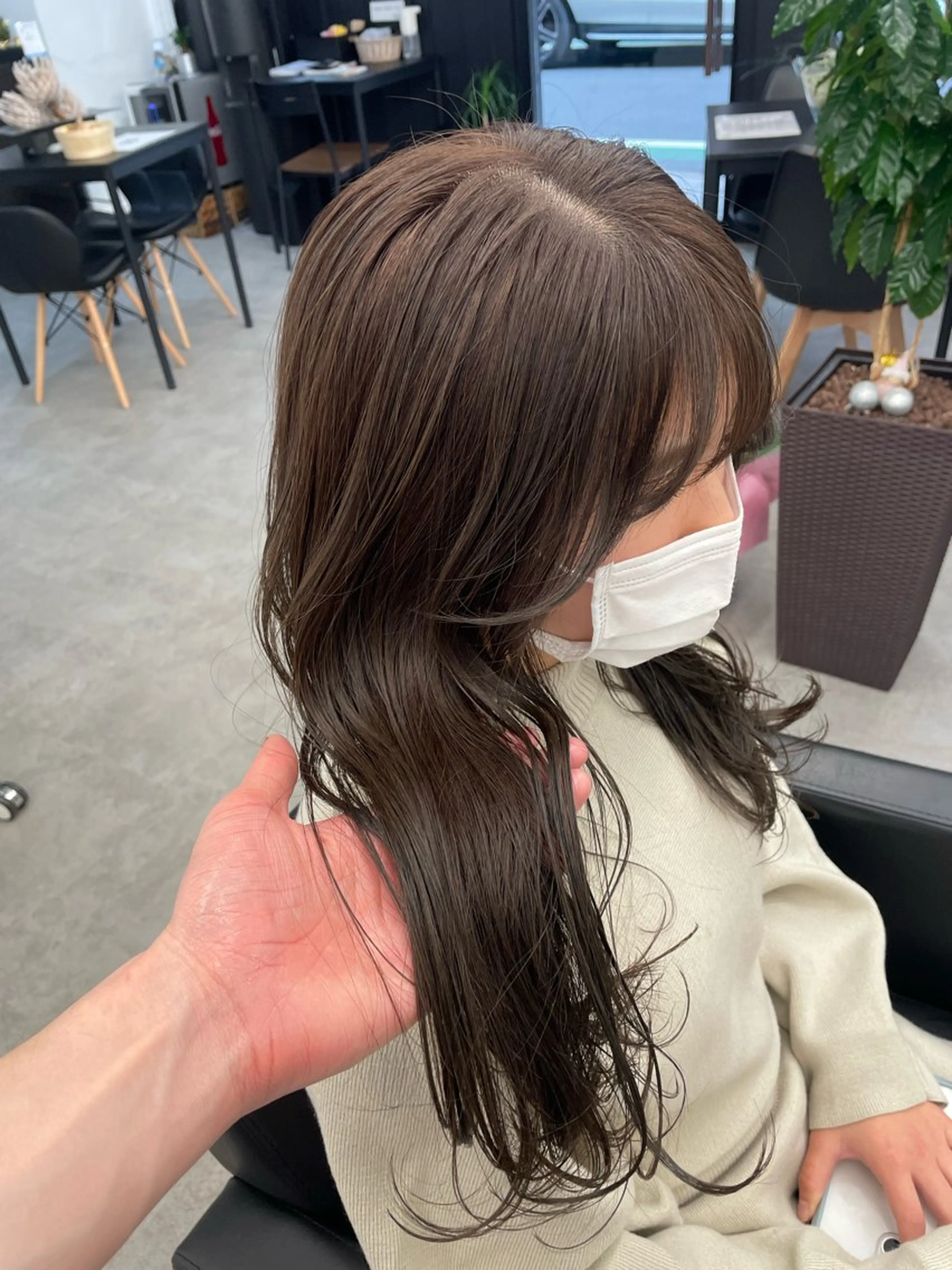セミロング カラー 透明感カラー ⚡️学芸大学 川上拓真⚡️のヘアスタイル