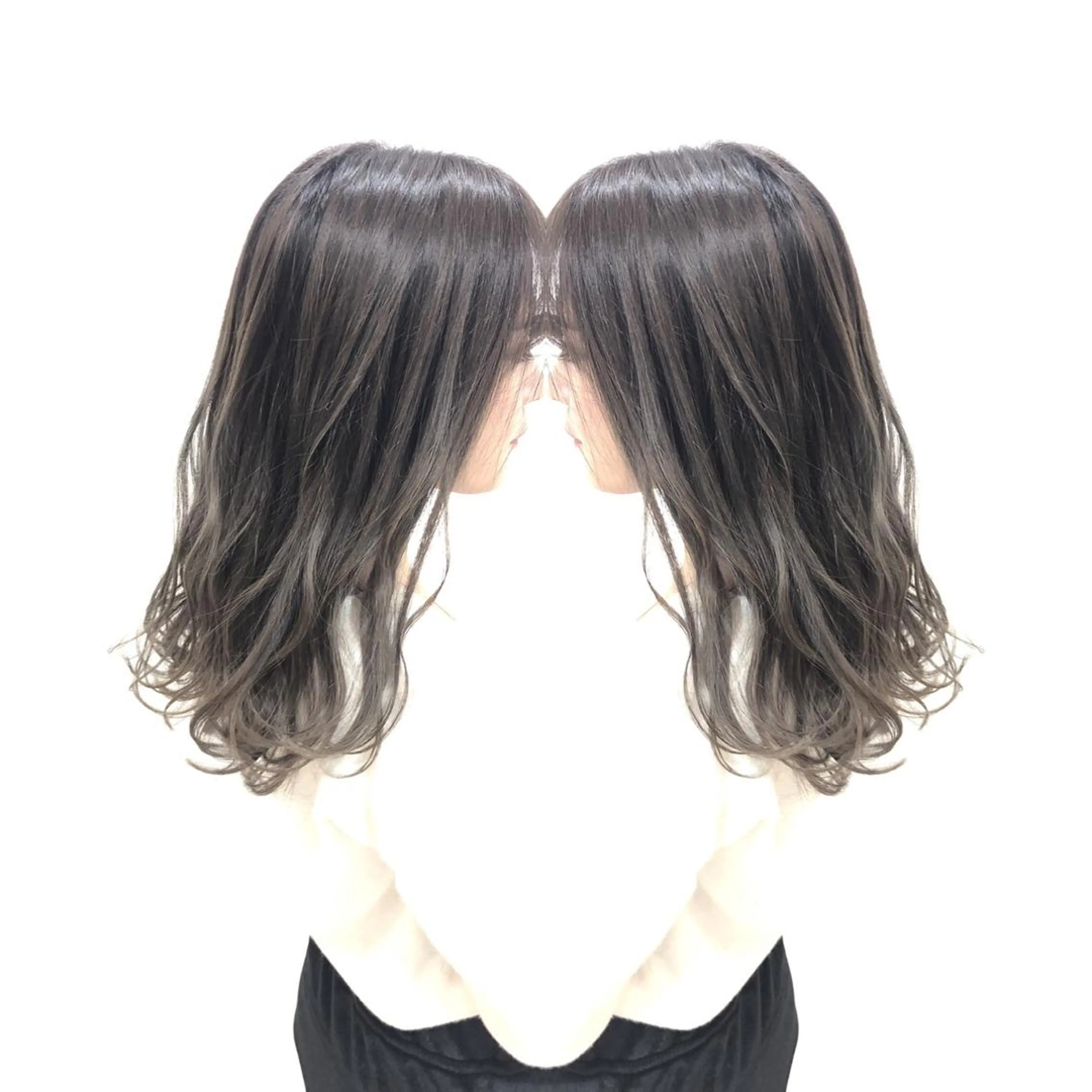セミロング カラー アディクシーカラー ブリーチ 透明感カラー シルバー 髪質改善特化サロン ICONIQ天神店のヘアスタイル
