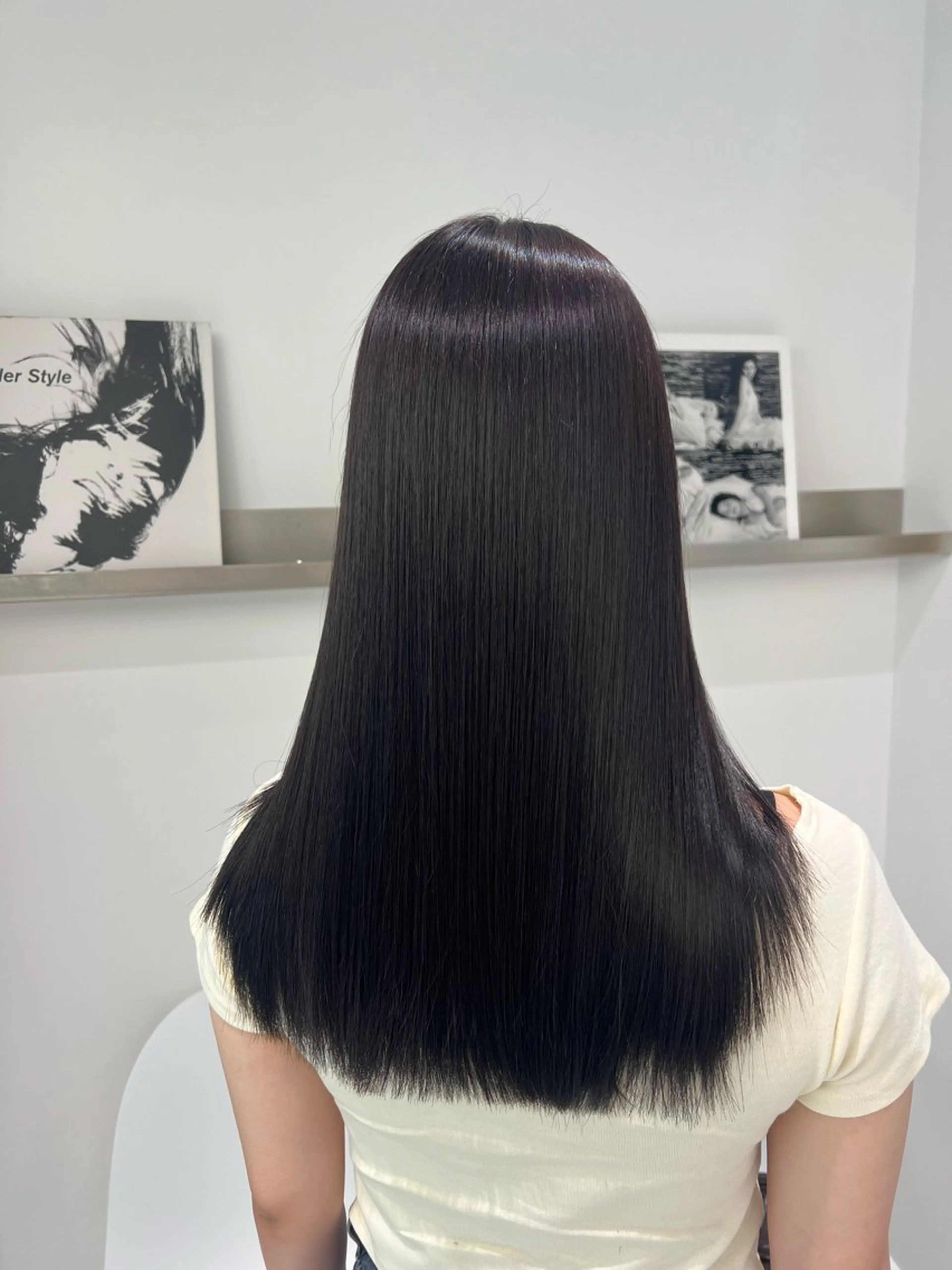 カラー ヘアカラー トリートメント Lisa／艶カラー ／レイヤーカット特化のヘアスタイル