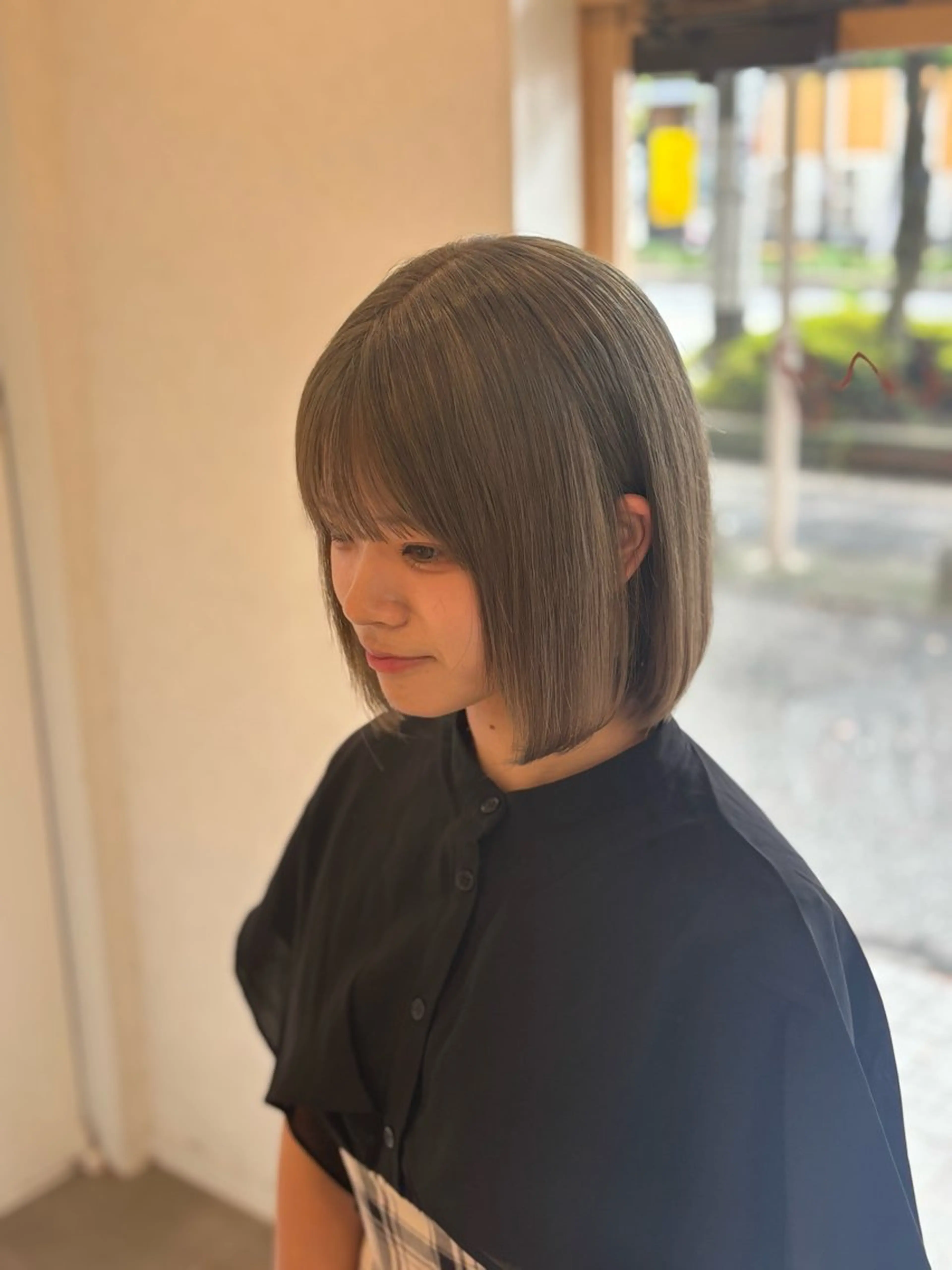 ショート emmie by  moremuu所属・レイヤー/韓国ヘア ハイトーンAIRIのヘアスタイル