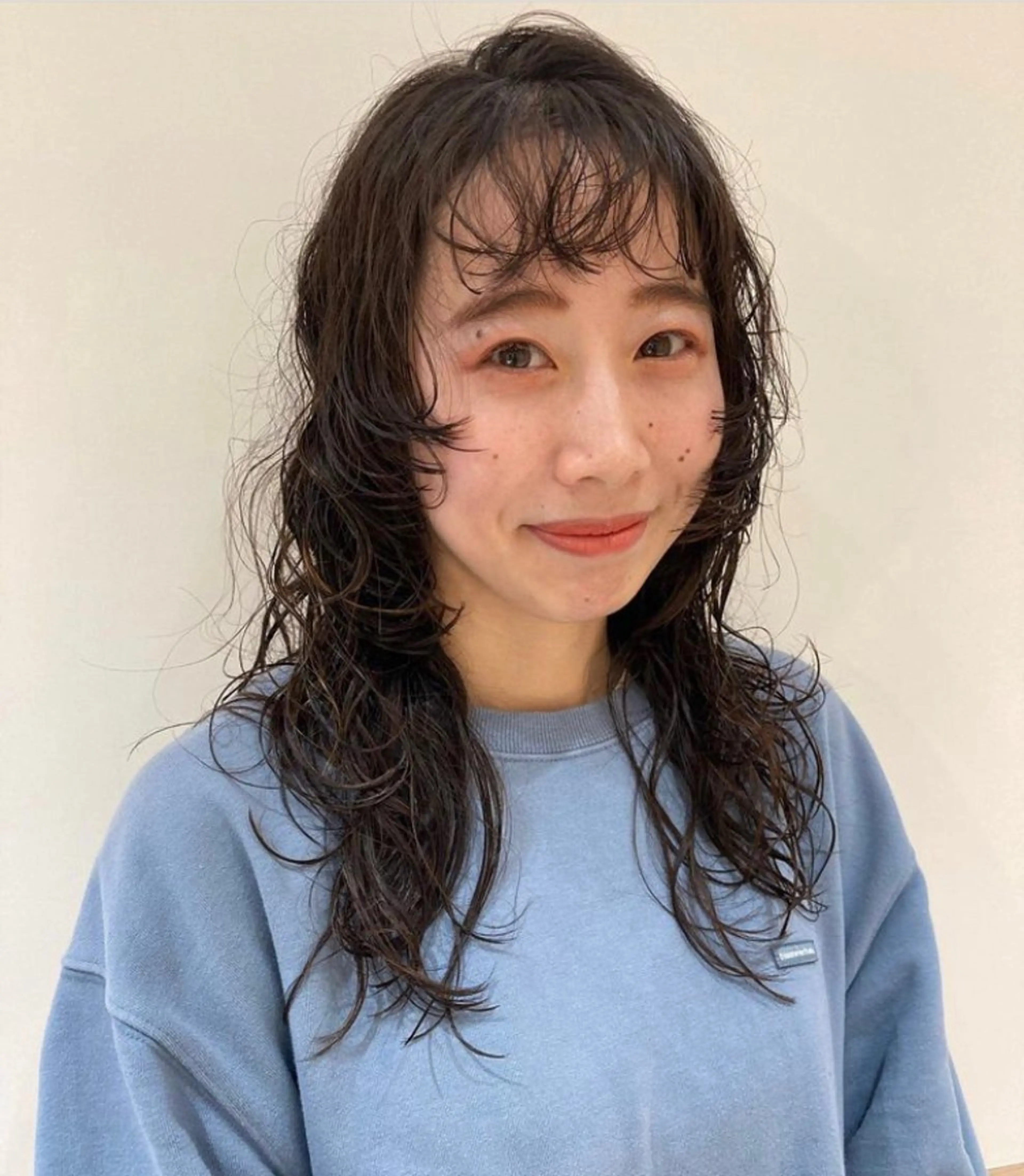 ロング パーマ 顔周りカット レイヤーカット icie所属・大阪ヴィーガンサロン KANAKOのヘアスタイル