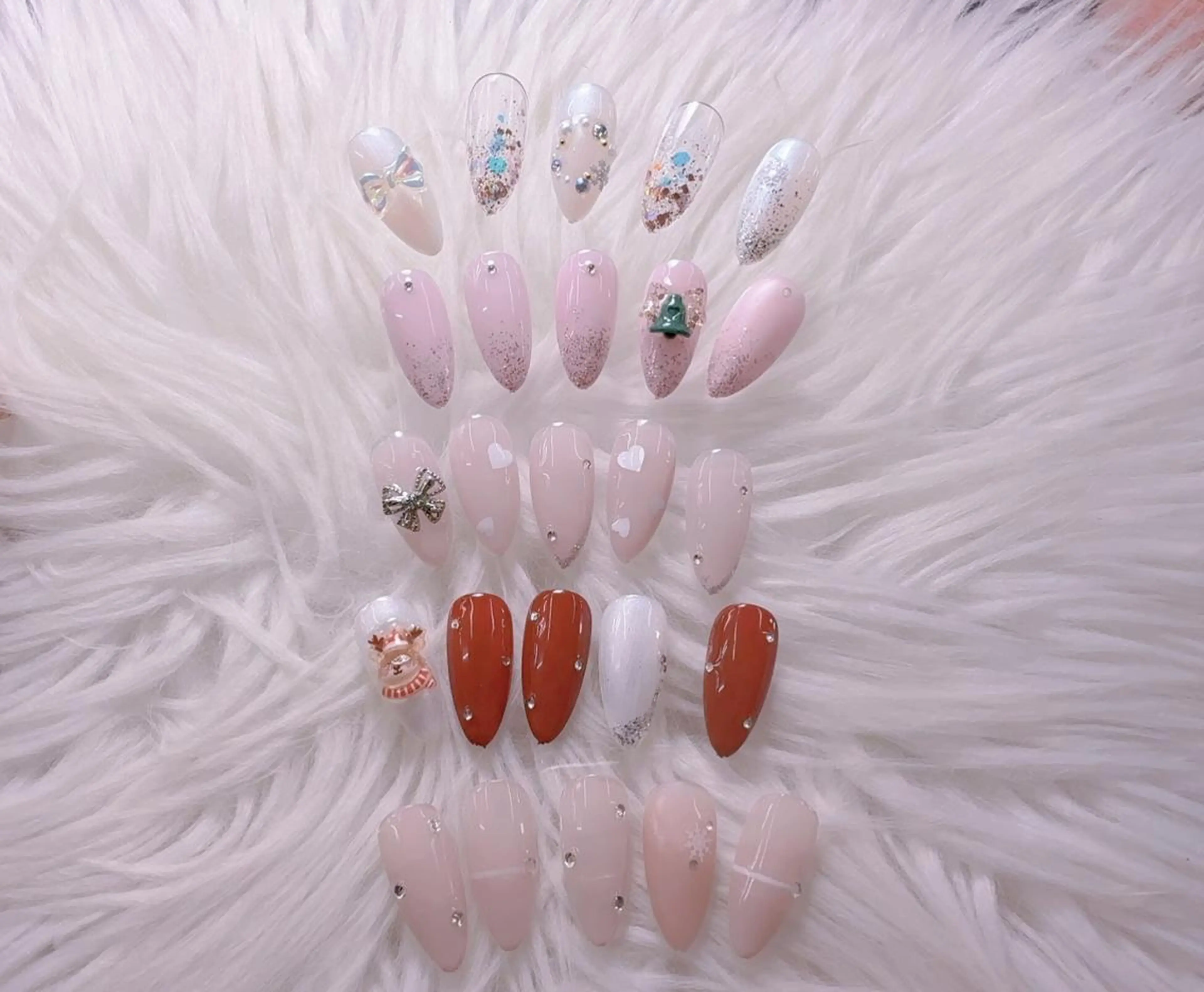 ネイル 冬ネイル クリスマス ハンドネイル cat‘s nail🐈‍⬛のネイルデザイン