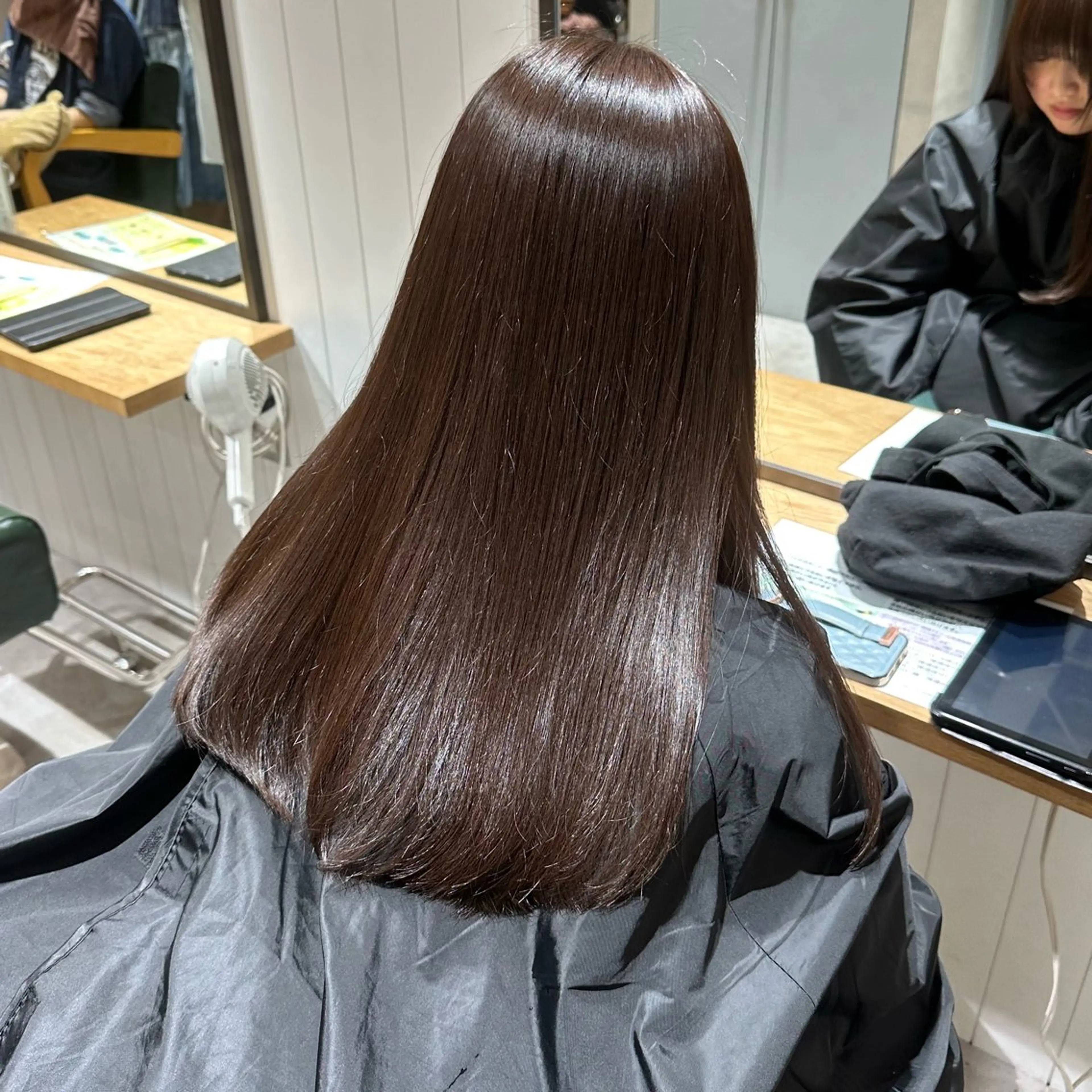 ロング カラー ヘアカラー トリートメント 髪質改善 イオリのヘアスタイル