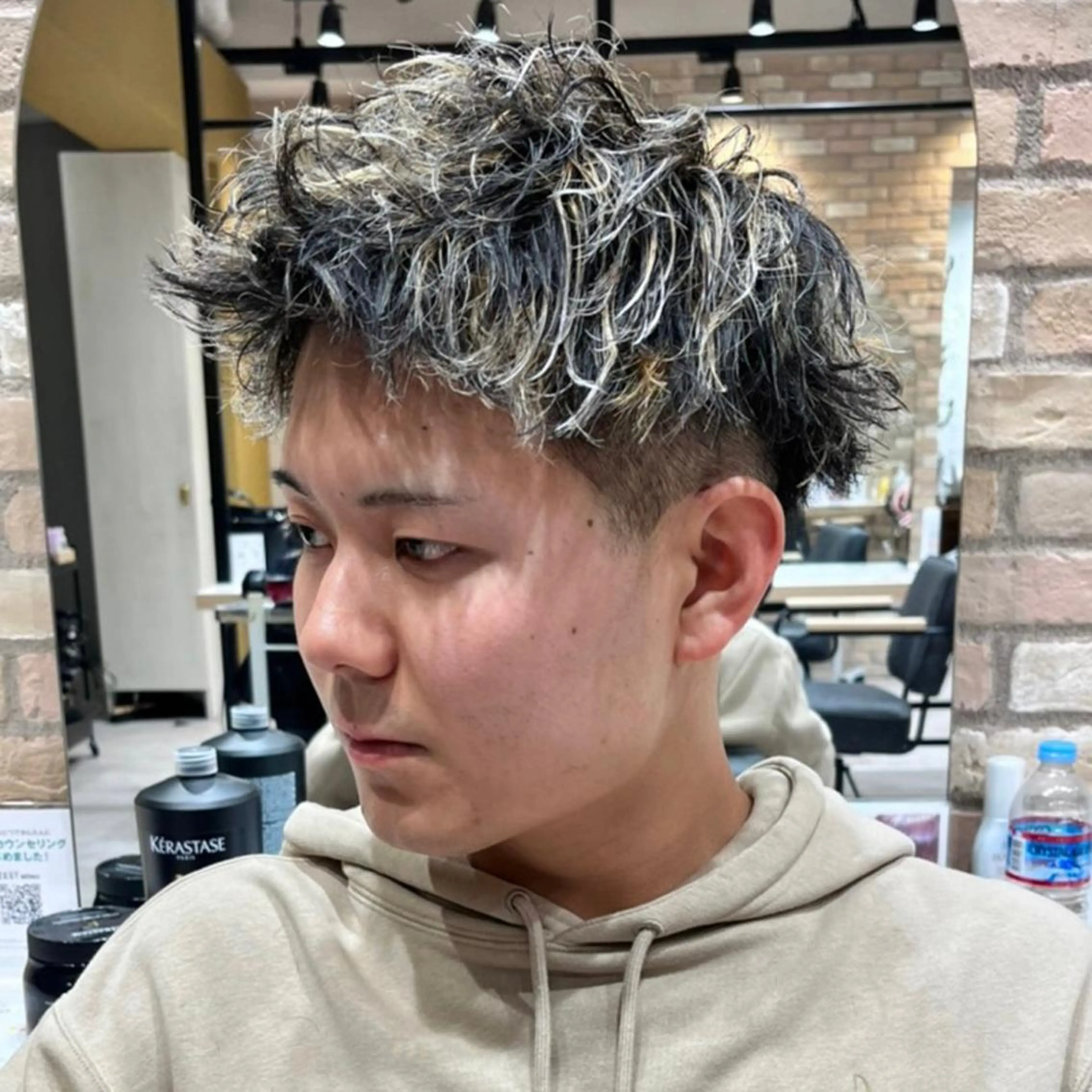 カラー パーマ メンズ 酸性ストレート・ メンズ 三原 楊子のヘアスタイル