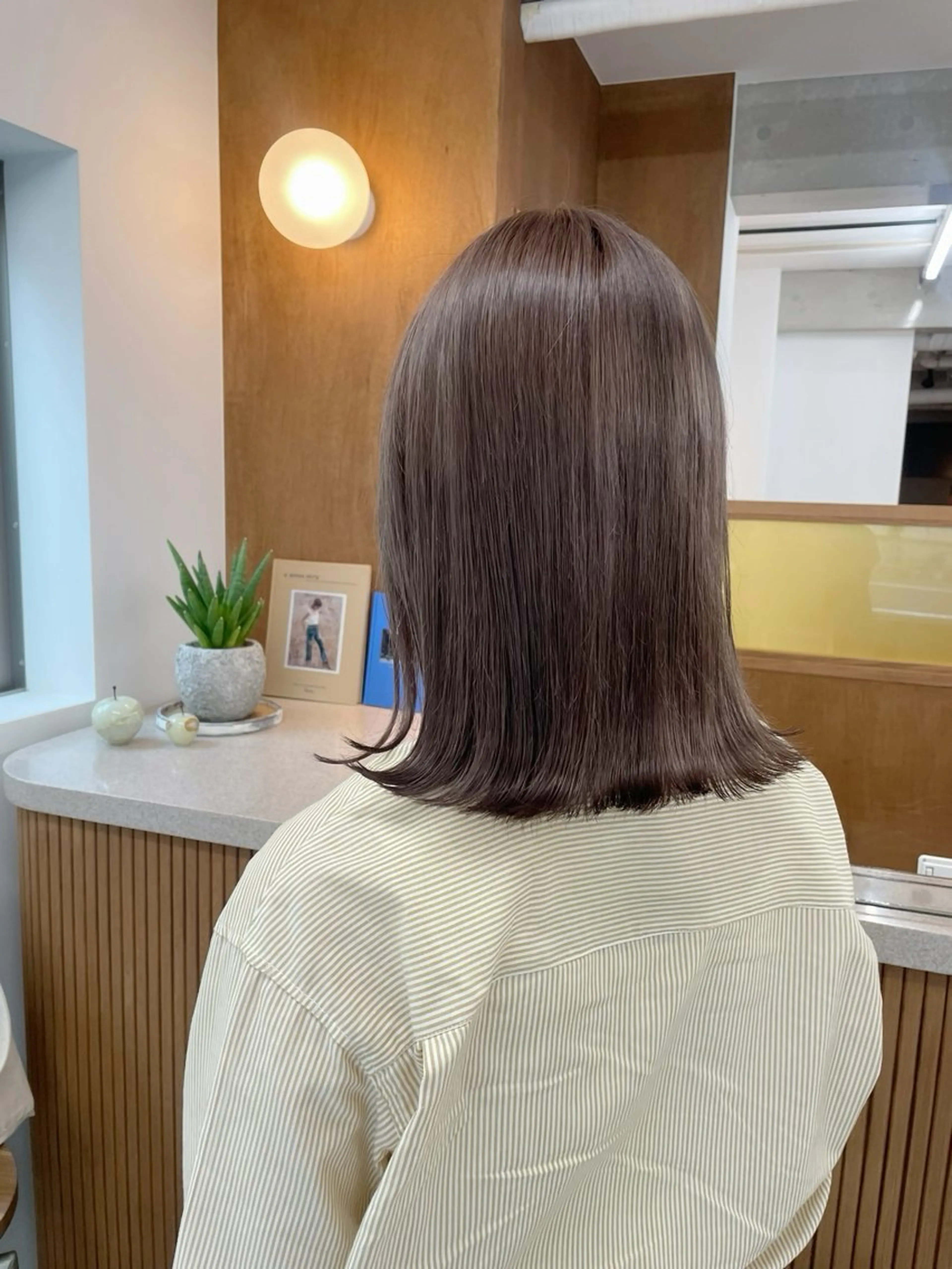 ミディアム カラー ベージュカラー ヘアカラー トリートメント 坂田 友梨奈のヘアスタイル