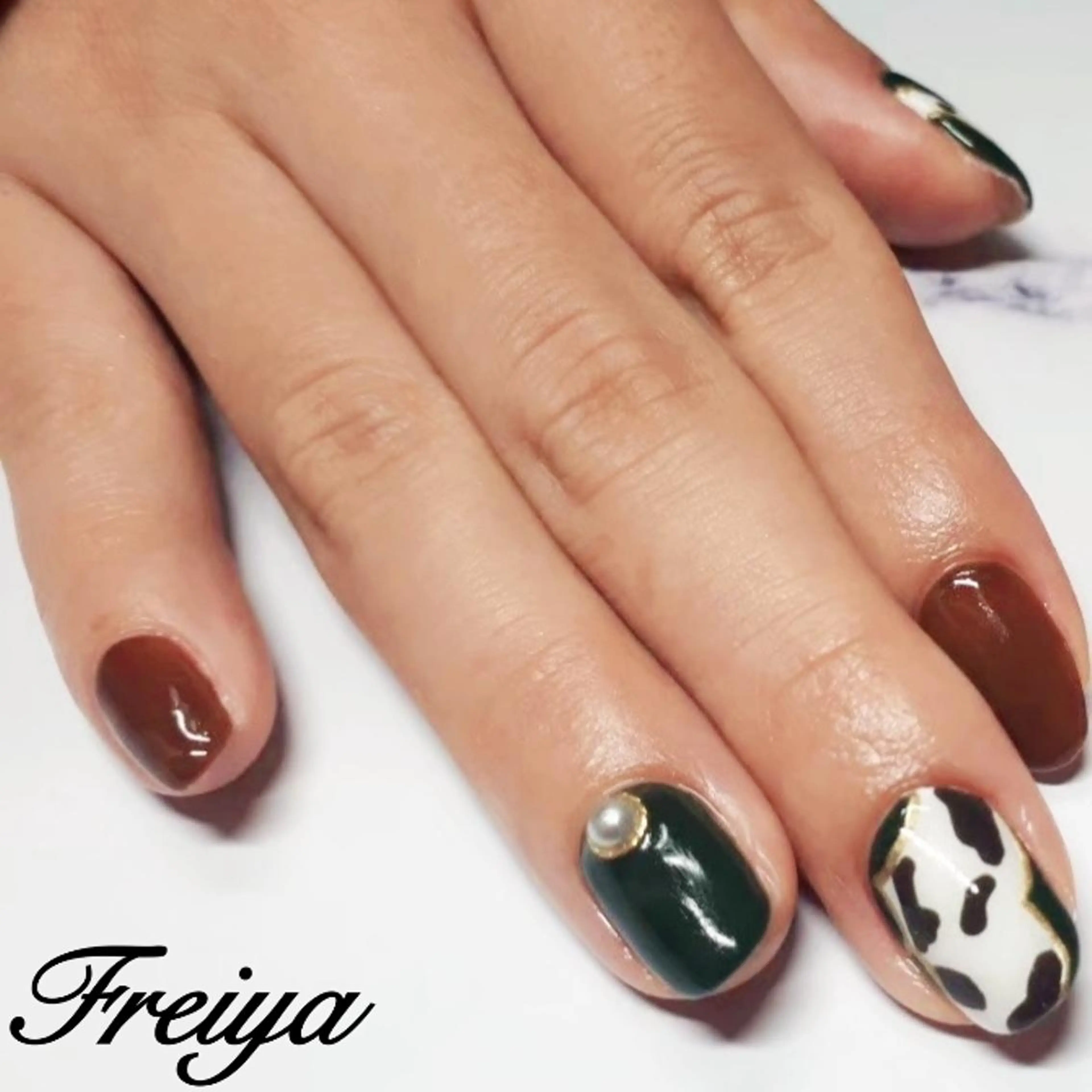 ネイル FREIYA所属・FREIYA マツエク、ネイルの眉毛・アイブロウイメージ