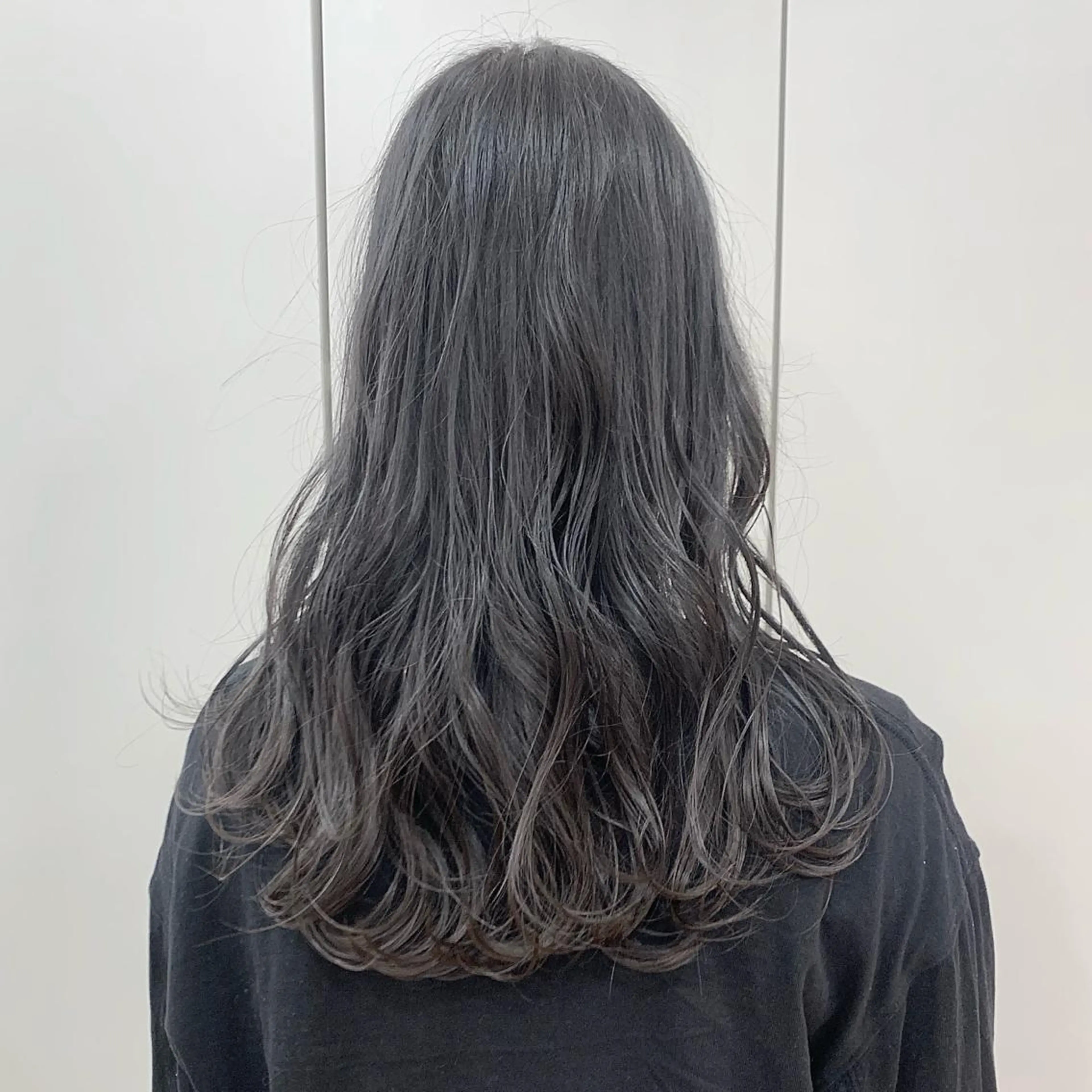 ロング カラー 透明感カラー ダークグレー ヘアカラー ayaka 大宮のヘアスタイル
