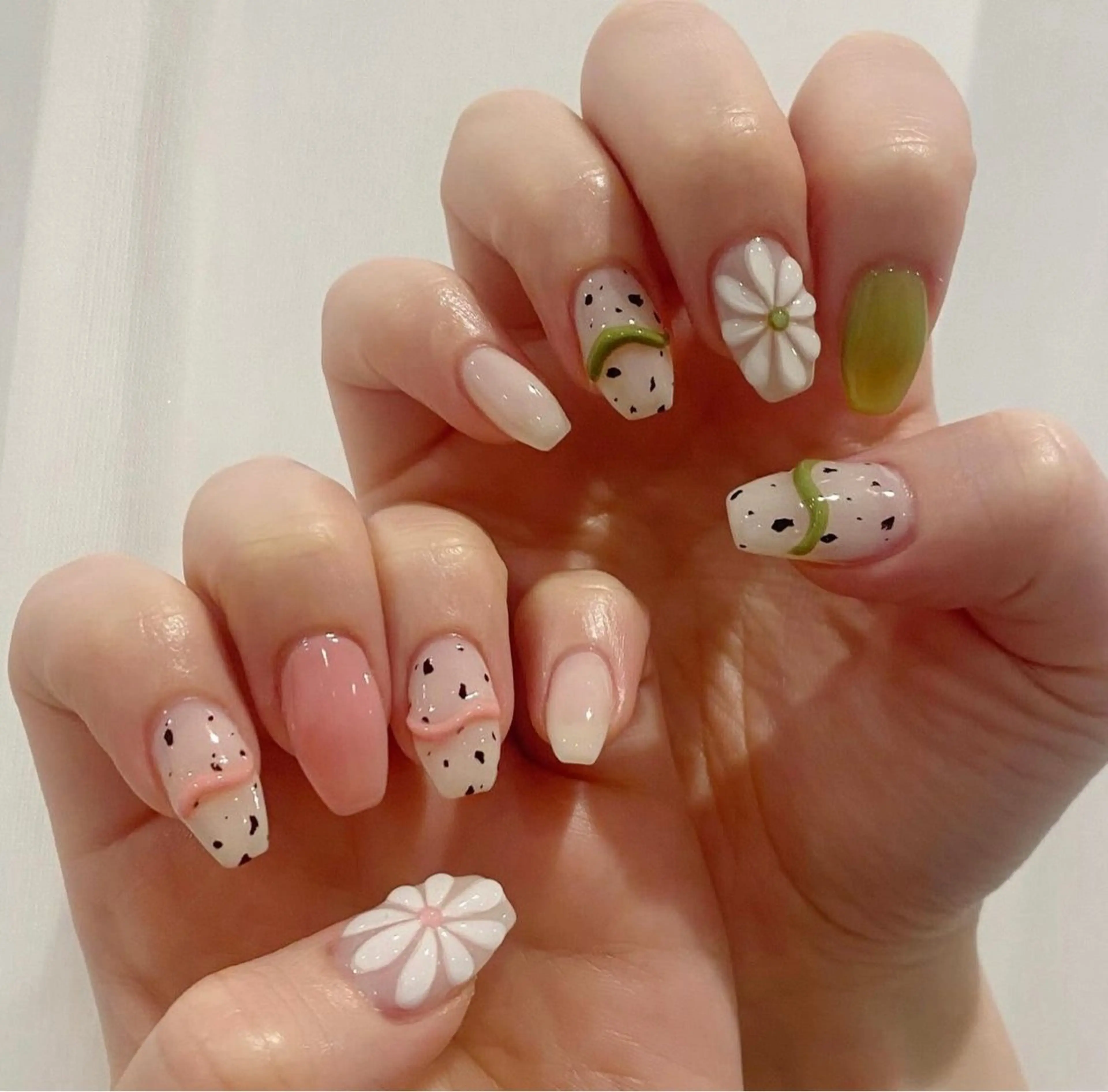 ネイル miou beaut y salonのネイルデザイン