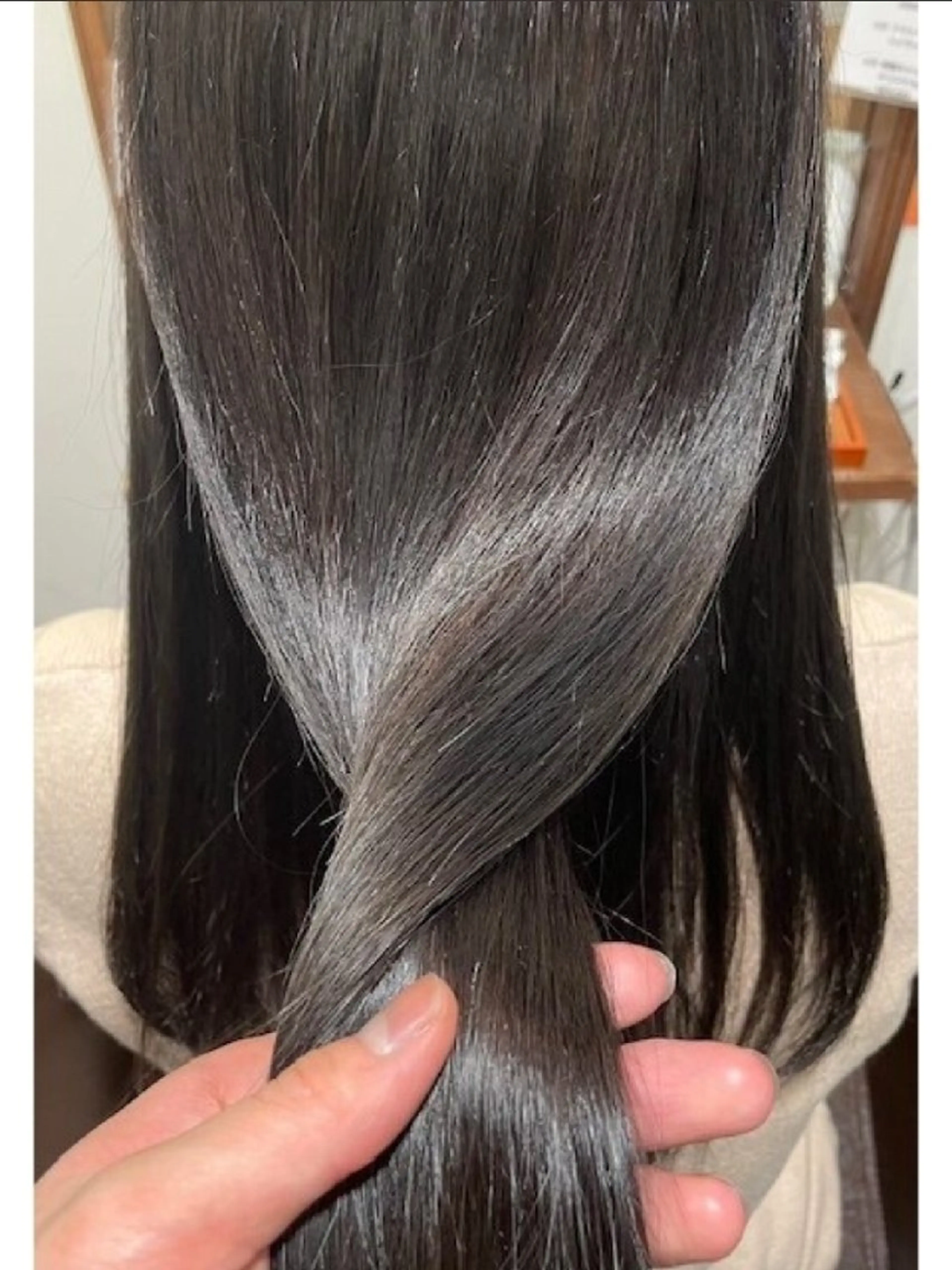 セミロング ヘアカラー トリートメント 石田 和奏のヘアスタイル