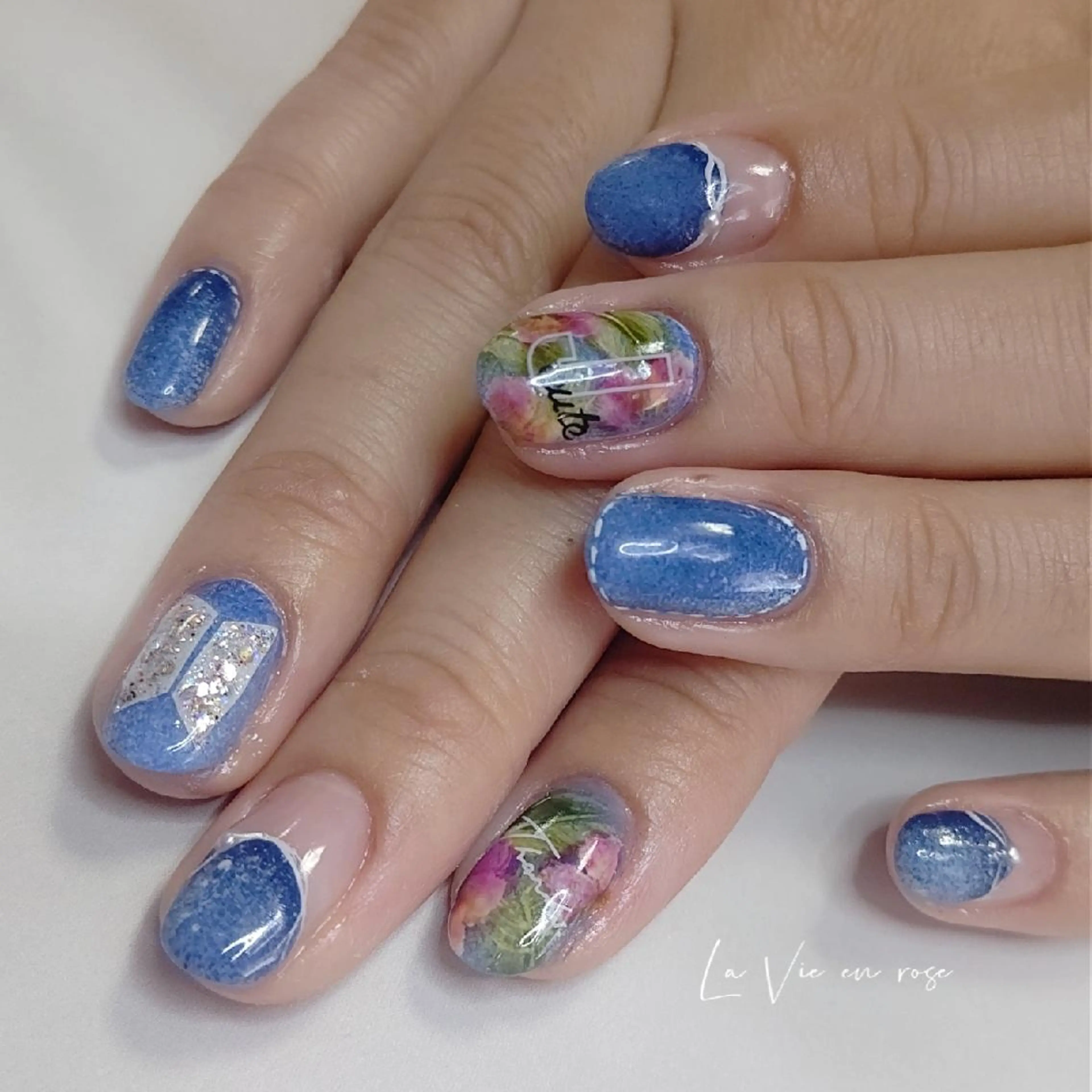 ネイル ラヴィアン ローズのネイルデザイン