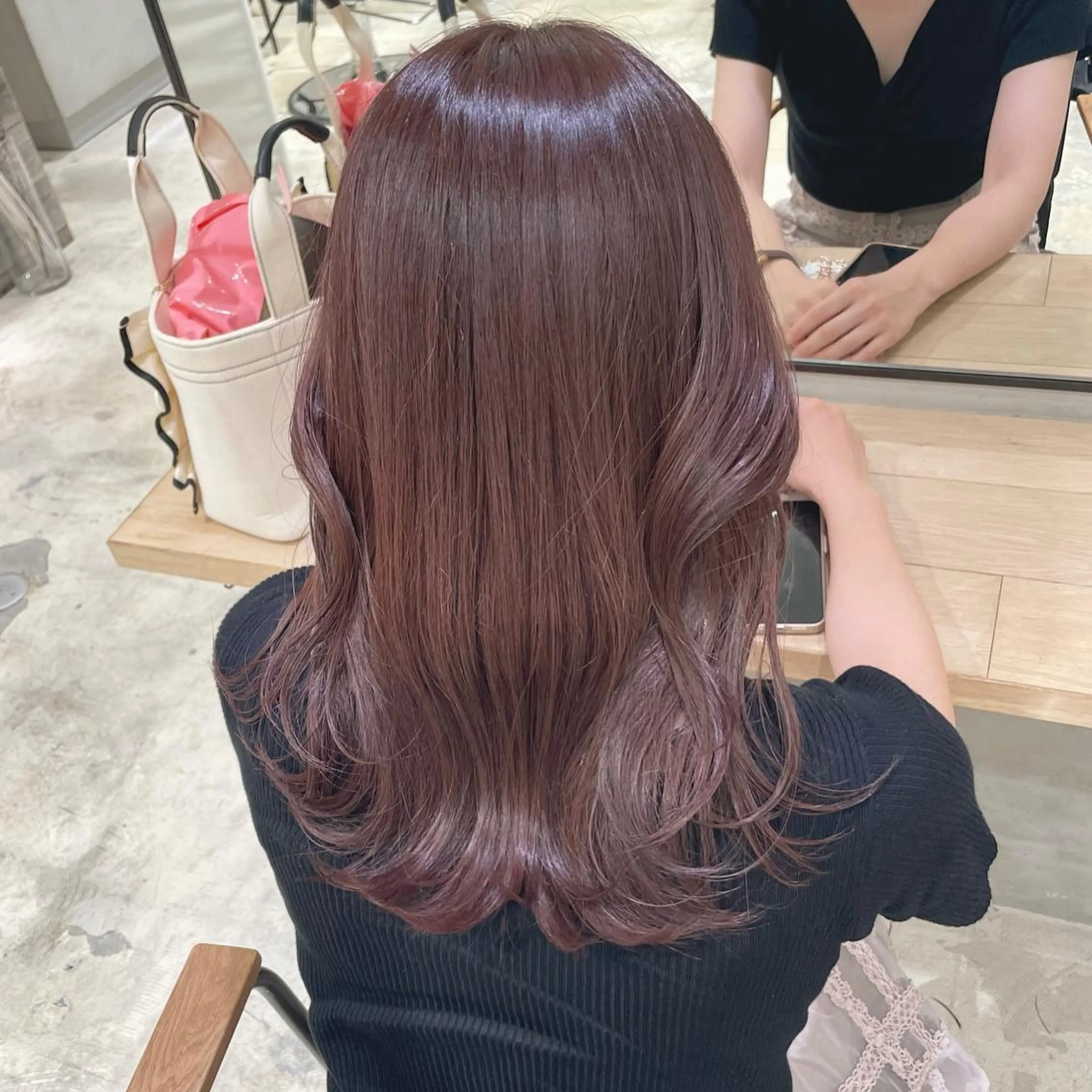 ミディアム カラー 女性らしいモテヘア 韓国ヘアhikariのヘアスタイル