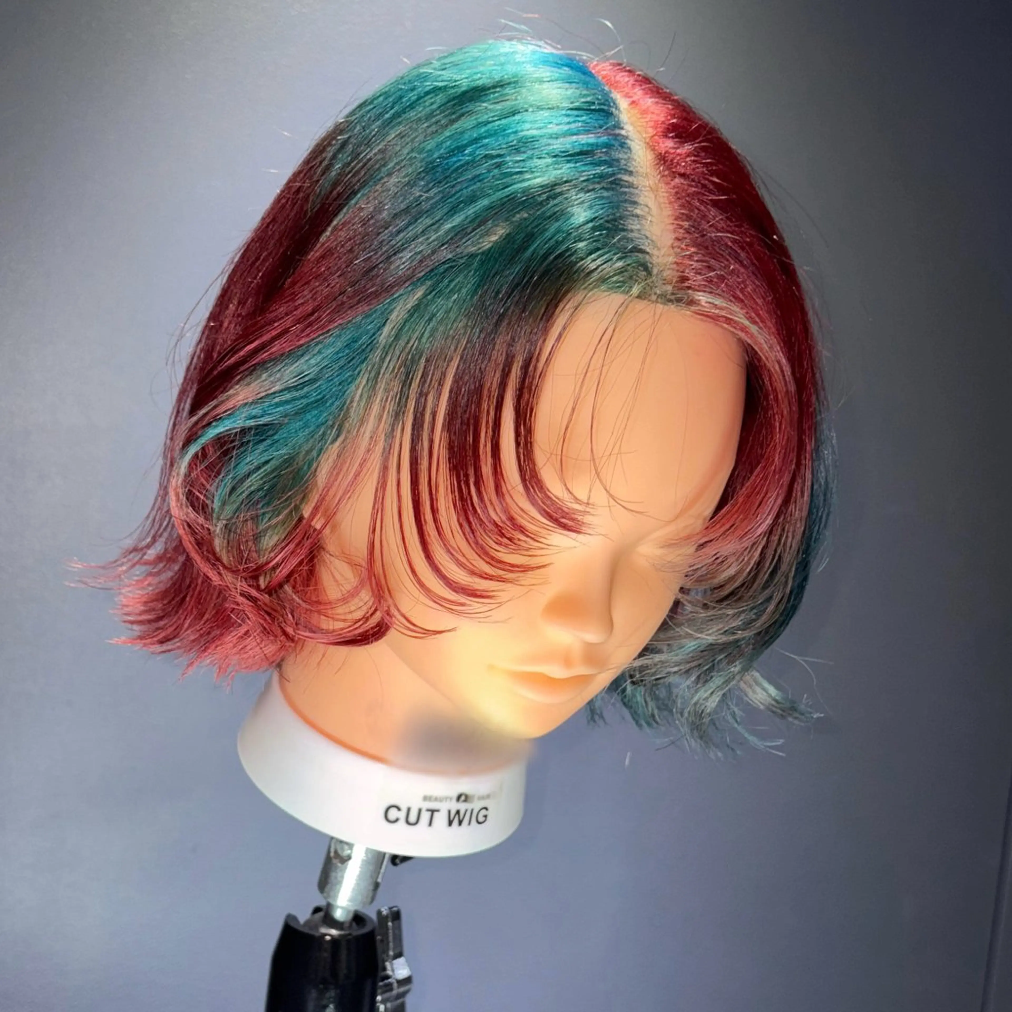 ショート カラー 顔まわりレイヤー 顔周りカット レイヤーカット ヘアカラー ★デザインカラー ハイトーン ももか★のヘアスタイル