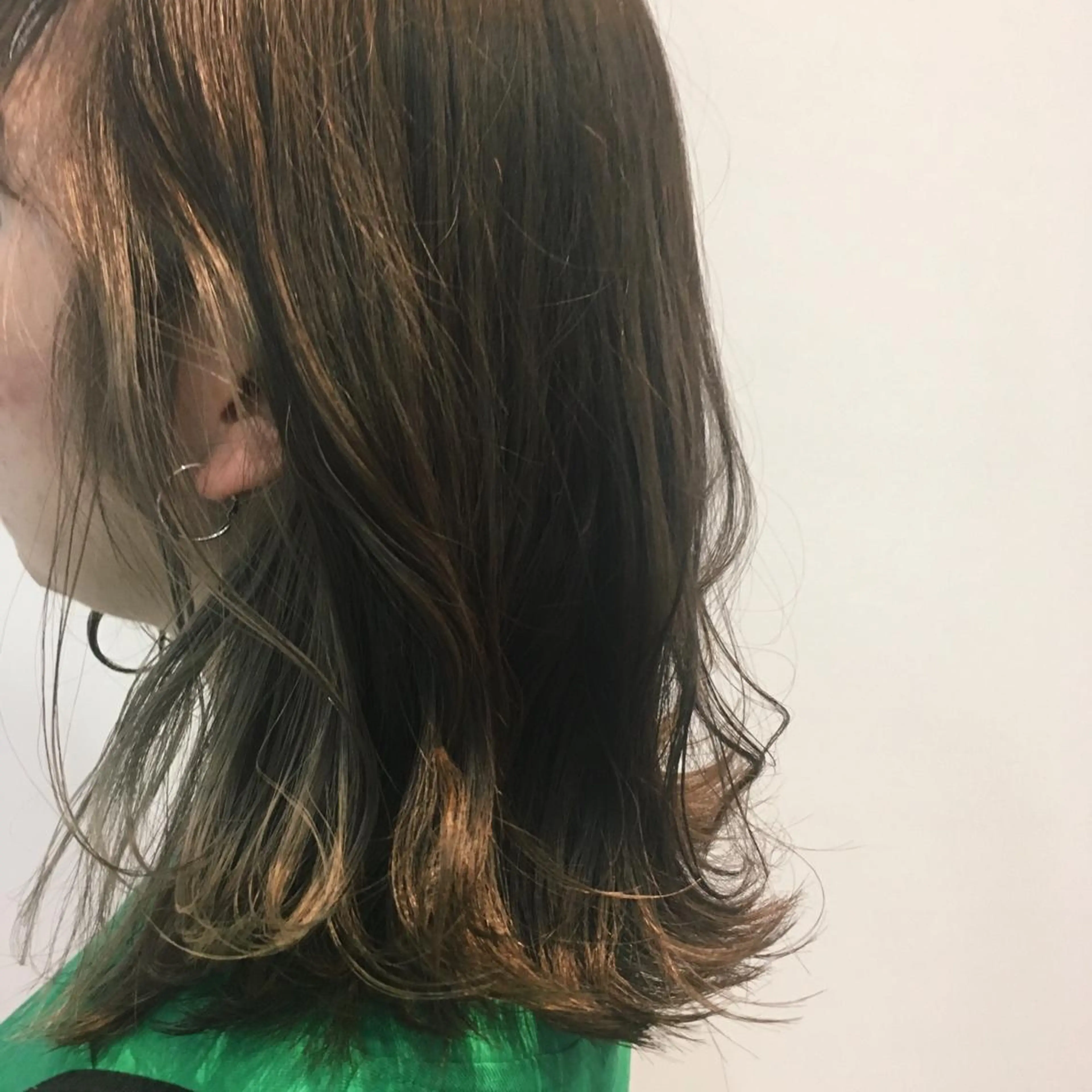 ミディアム カラー カット ヘアカラー トリートメント RINA🧤 デザインとボブのヘアスタイル