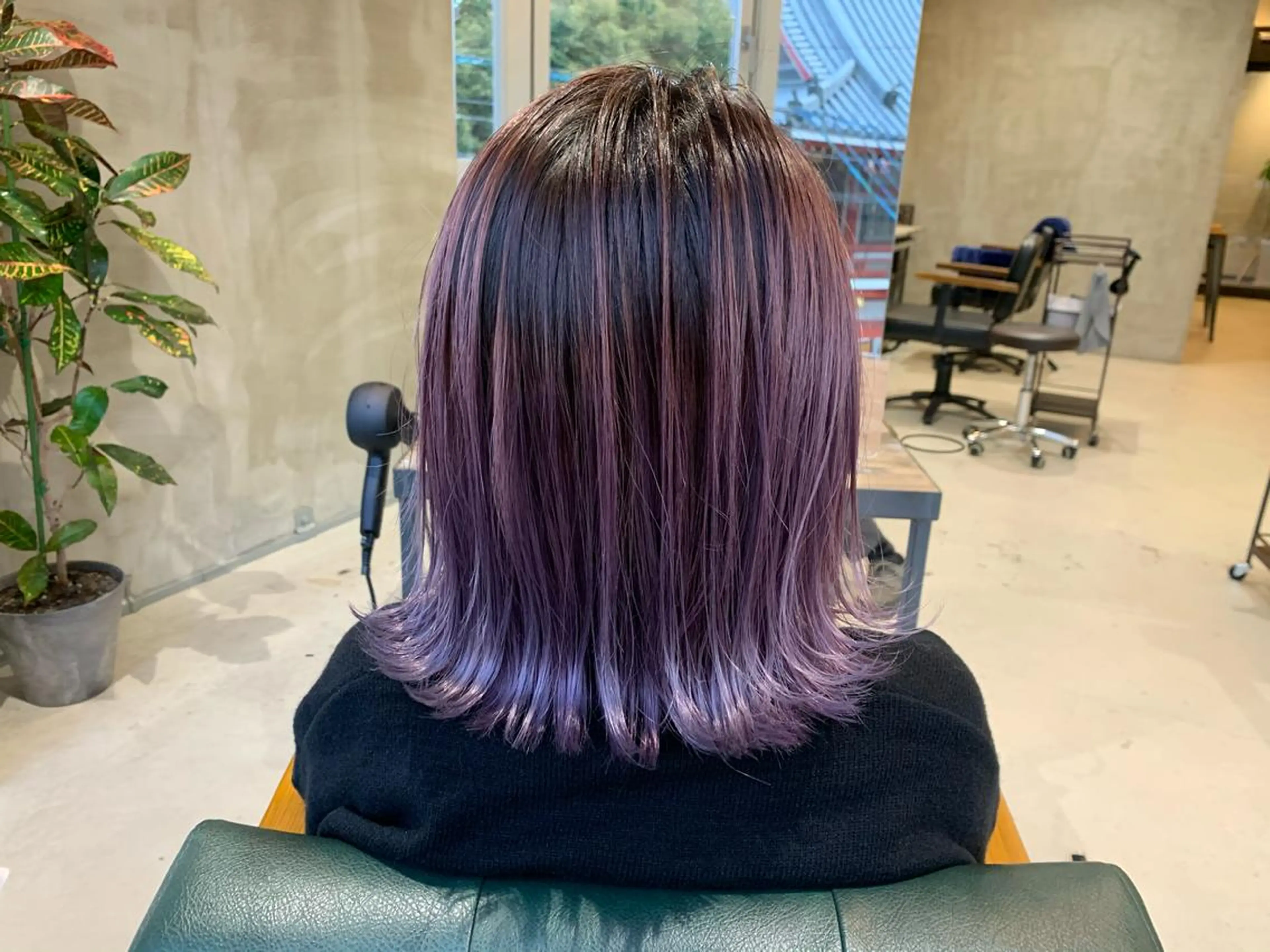 ミディアム カラー バイオレットカラー ill.所属・ill［イル］大須 ダブルカラー髪質改善のヘアスタイル