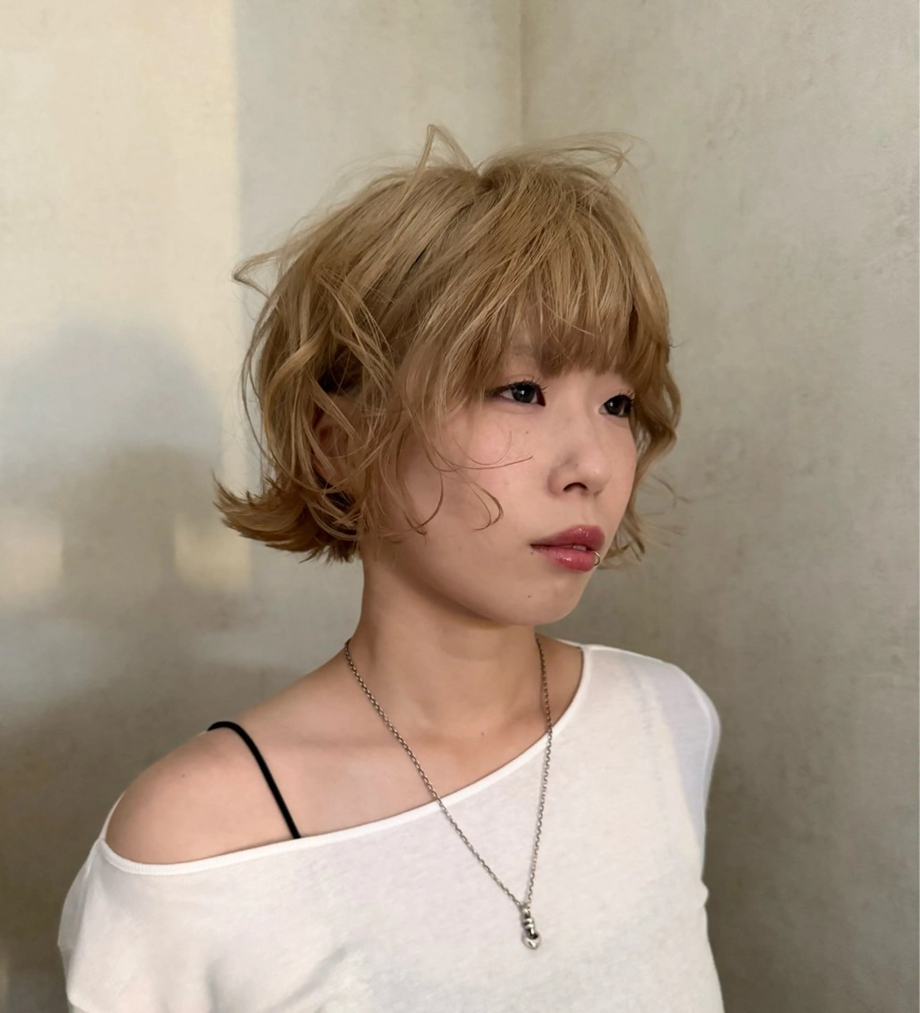 ショート ヘアカラー 🩶‪ブリーチ無W カラー/Yuzuのヘアスタイル