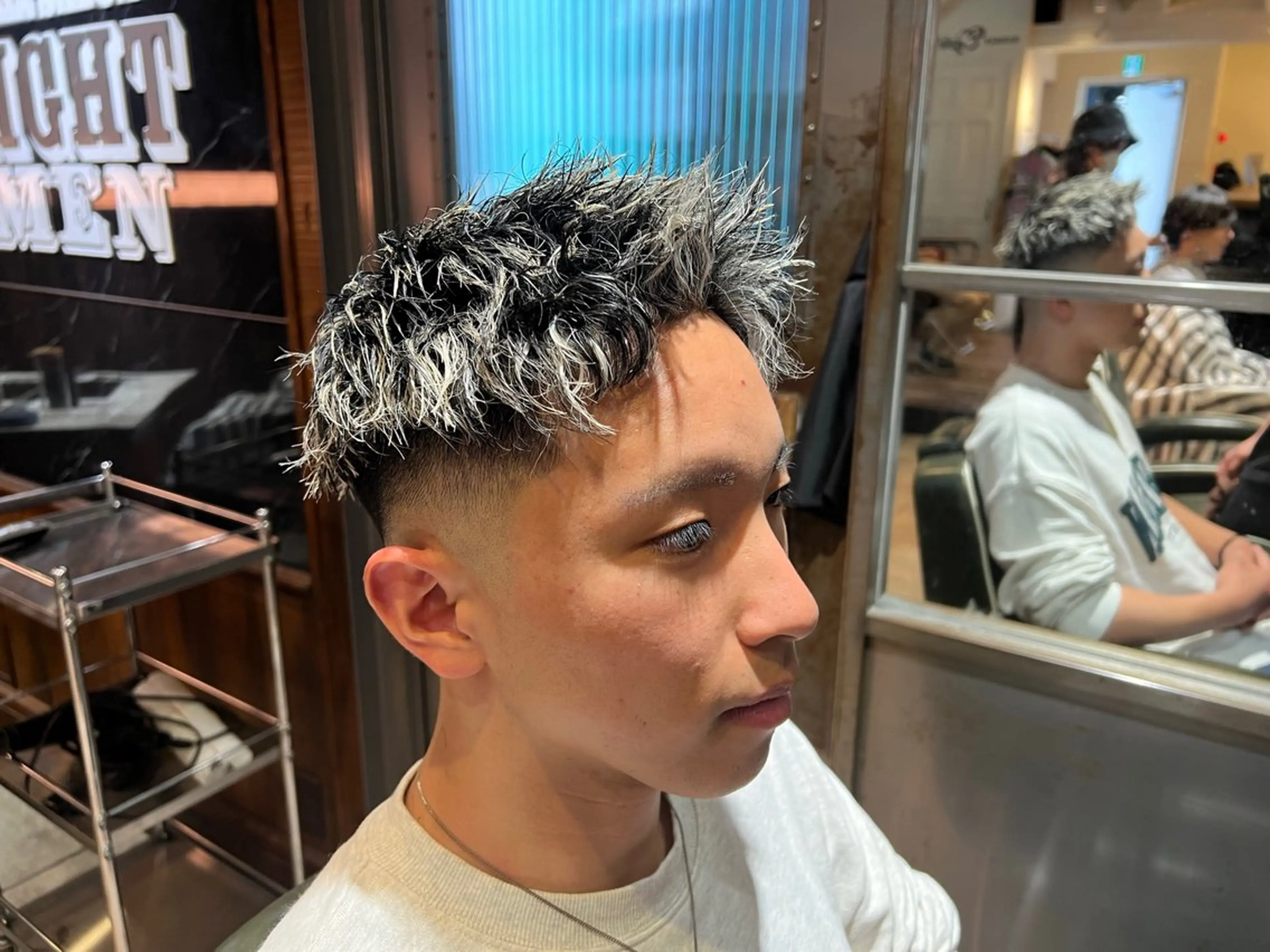 ショート カラー パーマ メンズ カット ヘアカラー パーマ トリートメント BINGO HAIR WORKS 【ビンゴヘアワークス】所属・🎱メンズフェード 特化HYOGA🎱のヘアスタイル