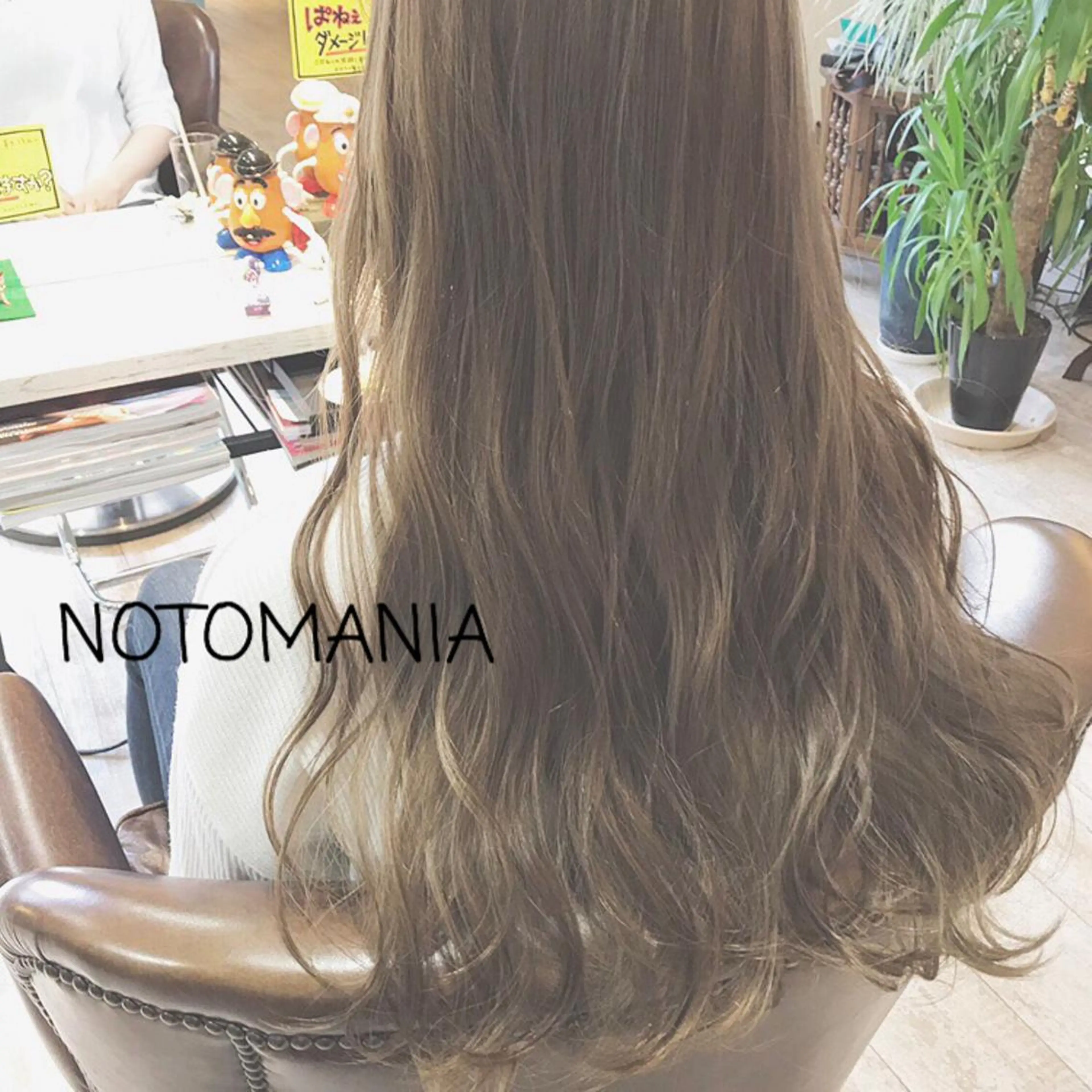 ロング カラー アッシュ イシハラ アズサのヘアスタイル
