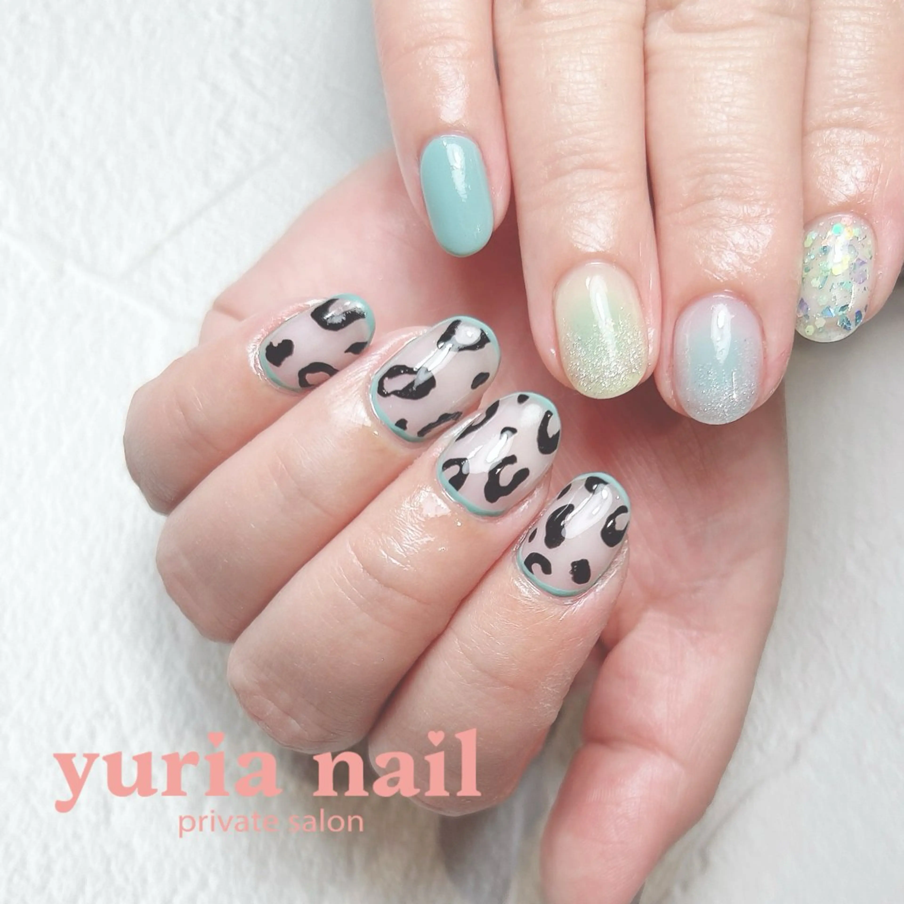 ネイル チークネイル ジェルネイル グラデーション マグネットネイル 持ち込み ハンドネイル 小林 ゆりあのネイルデザイン