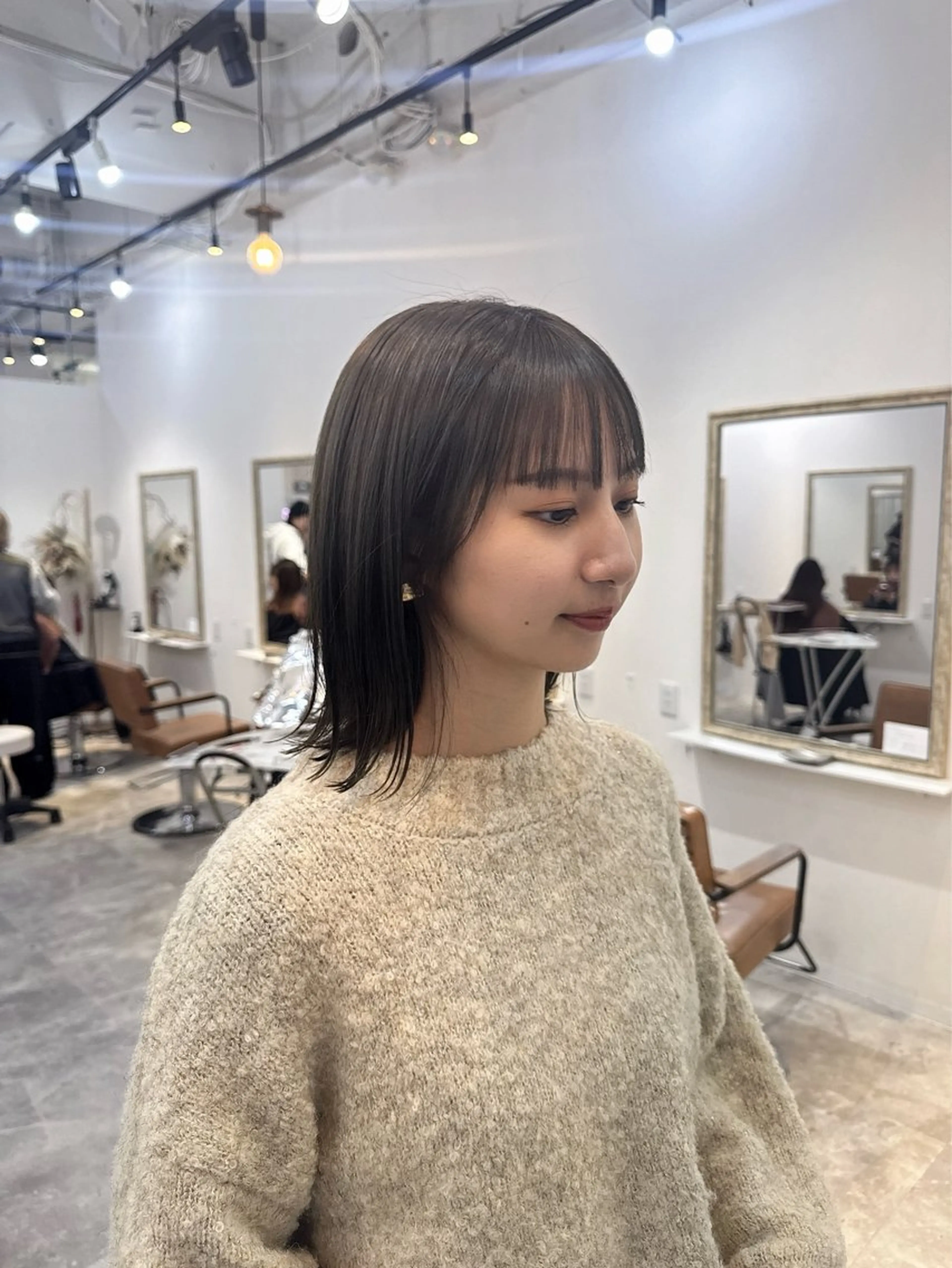 ショート カラー ベージュカラー ブリーチ ブラウンカラー 透明感カラー ダブルカラー 赤み無し柔らかカラー 【梅田】madokaのヘアスタイル