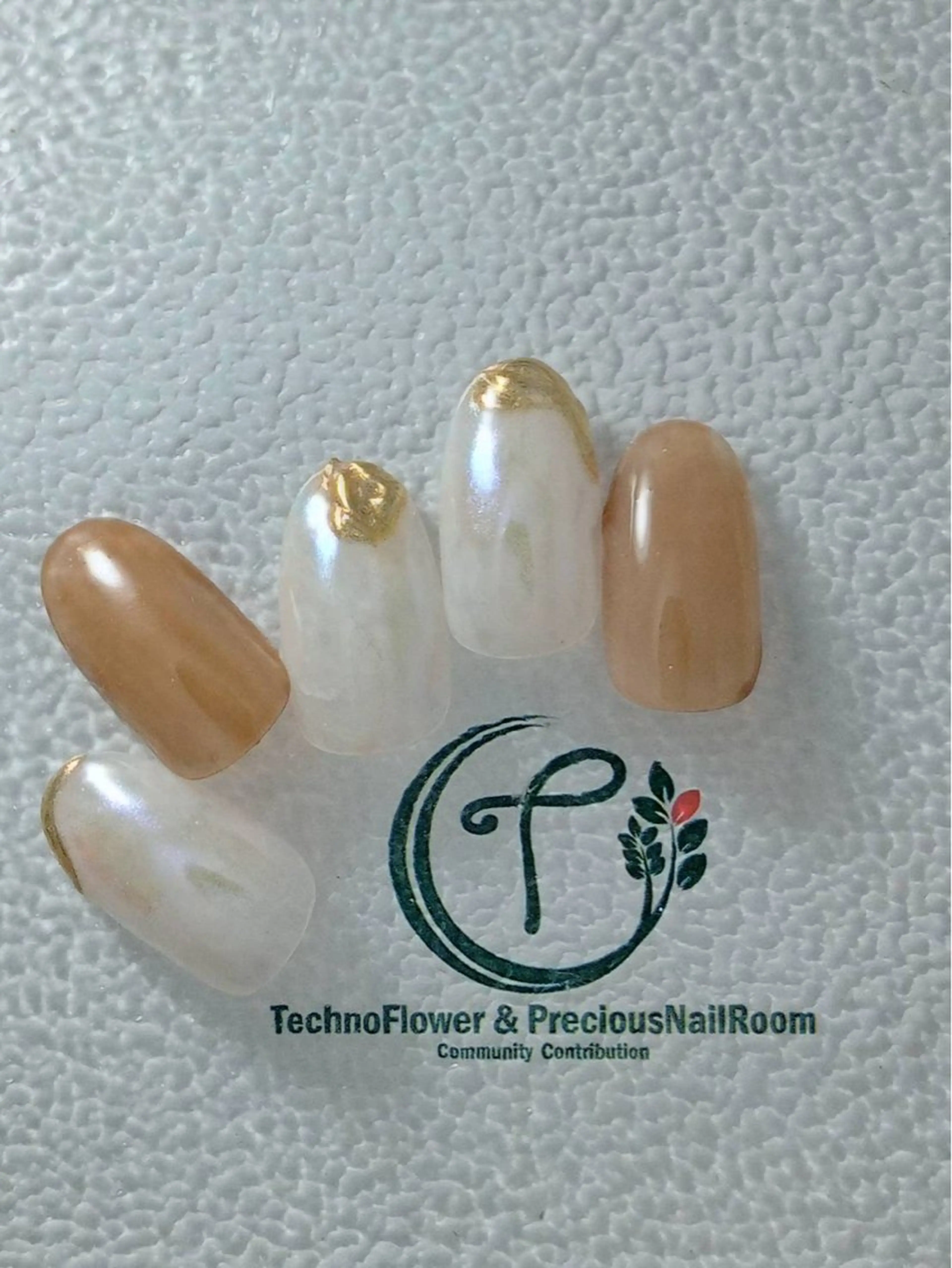 ネイル フラワーネイル ハンドネイル precious nail room所属・precious nail  roomのネイルデザイン