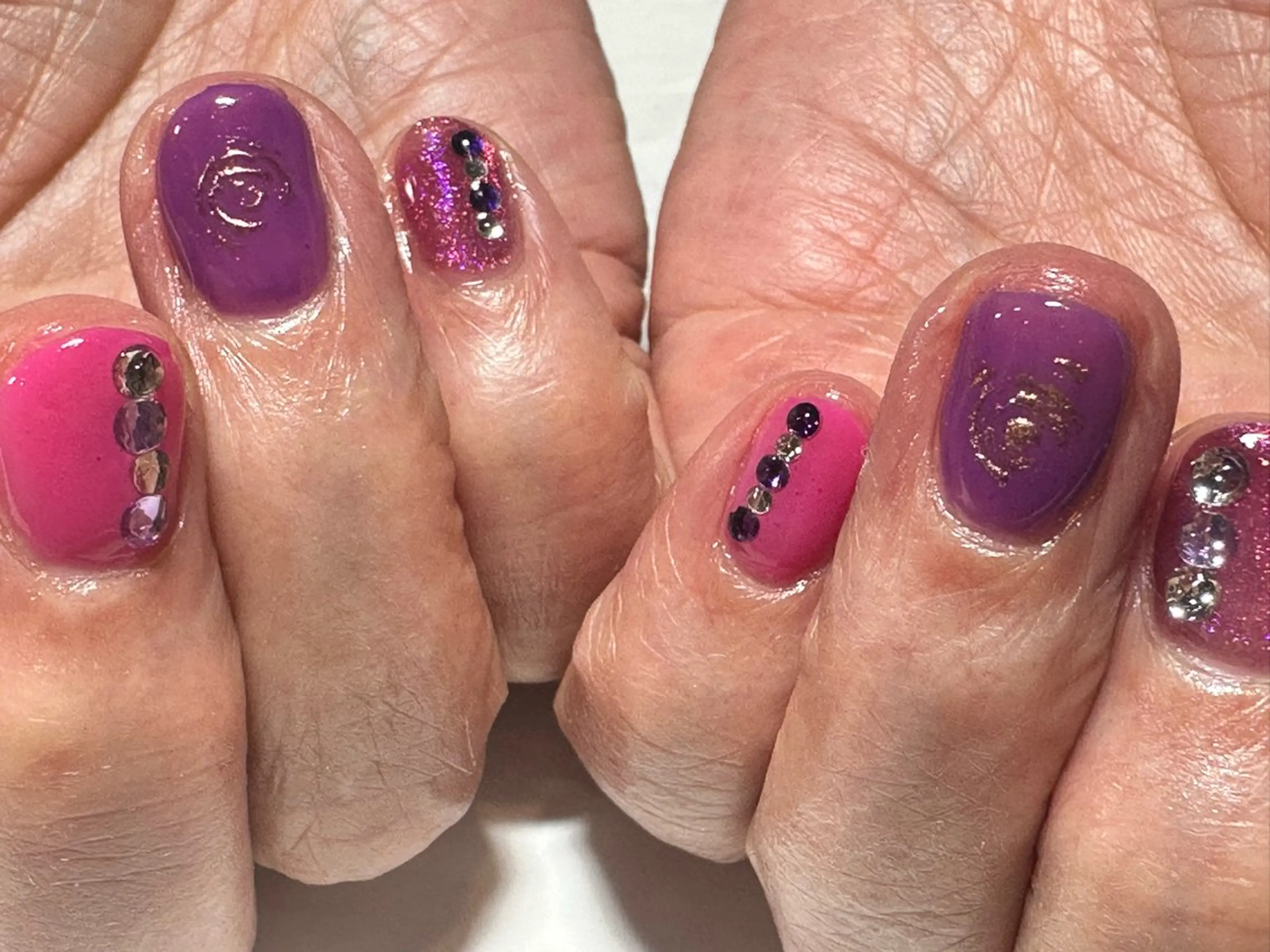 ネイル e.nail所属・🍎吉田 恵里🍎のネイルデザイン