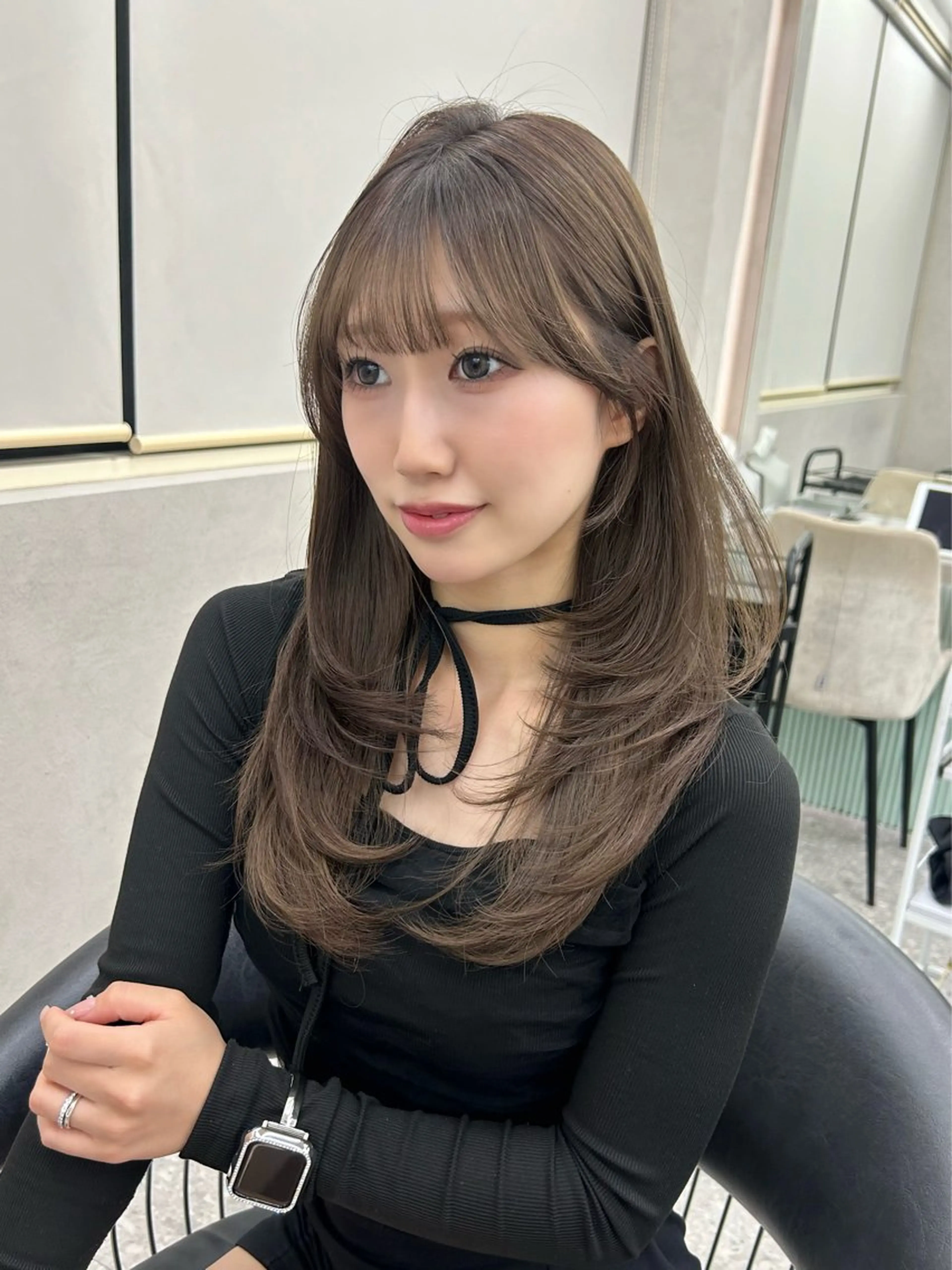 ミディアム カラー ヘアアレンジ カット ヘアカラー トリートメント ふみか🎀 ベージュカラーのヘアスタイル