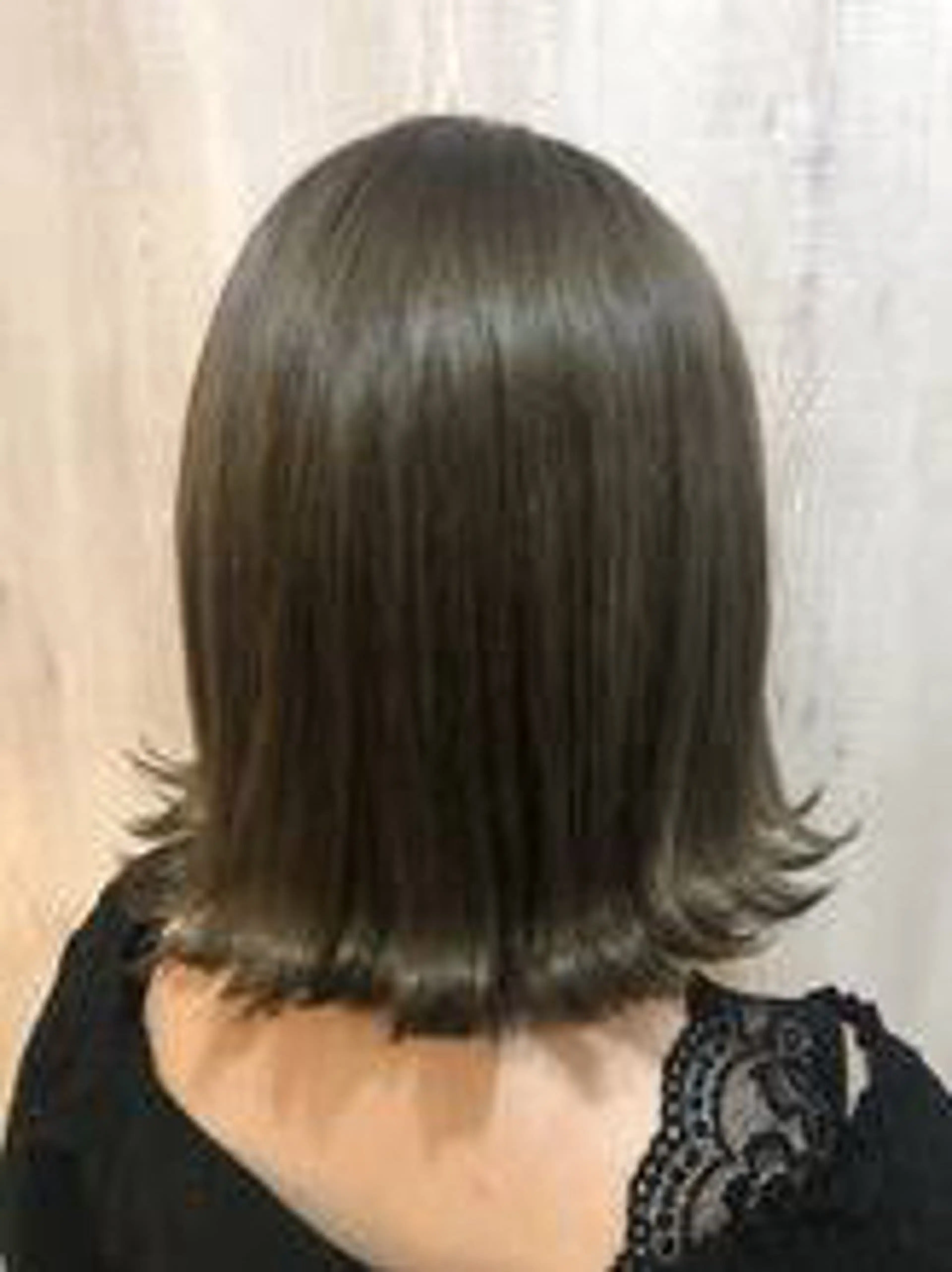 ミディアム palette所属・宮島 琴音のヘアスタイル