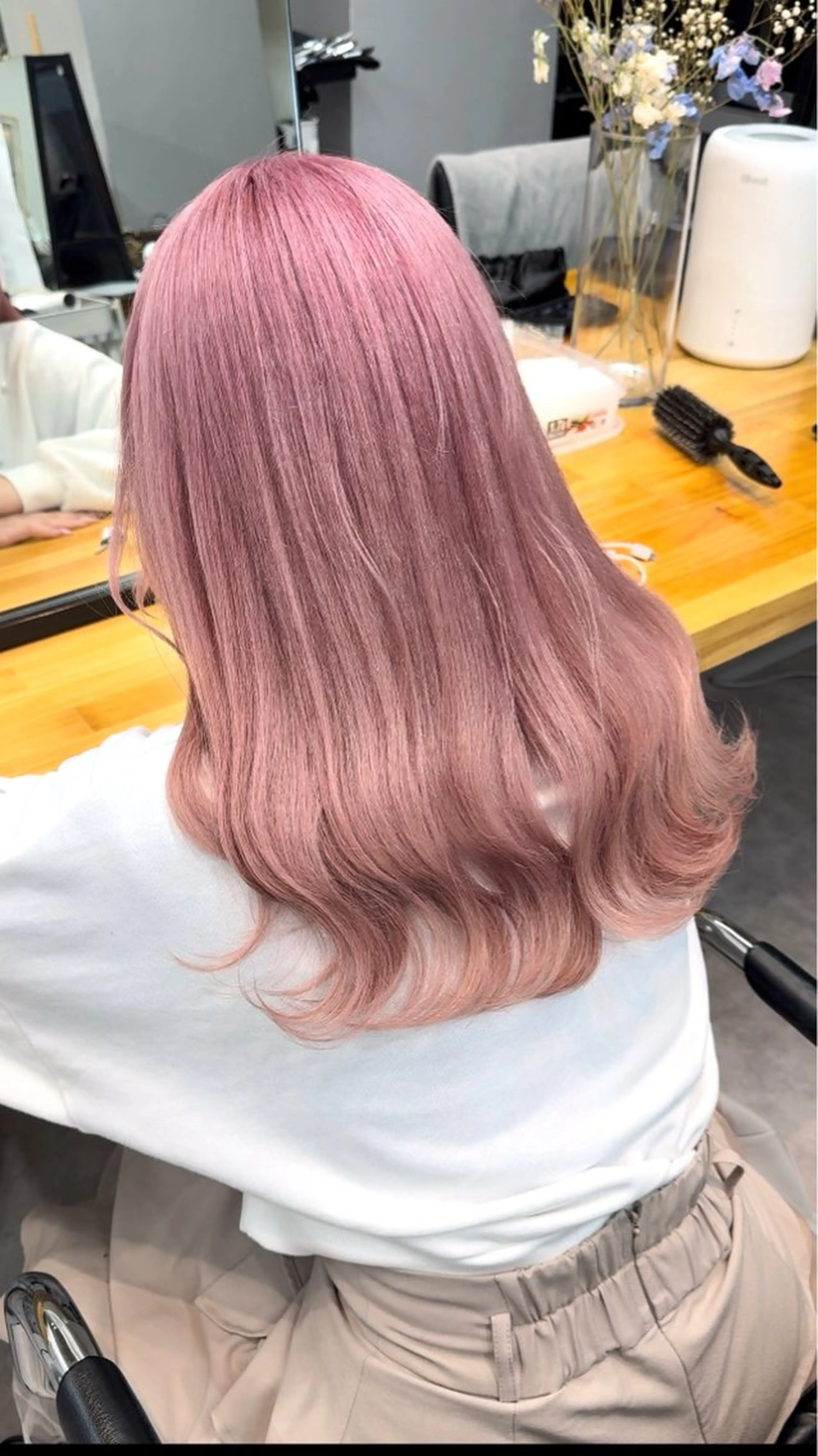 ロング カラー ヘアカラー トリートメント ブリーチ/ ハイトーンShugaのヘアスタイル