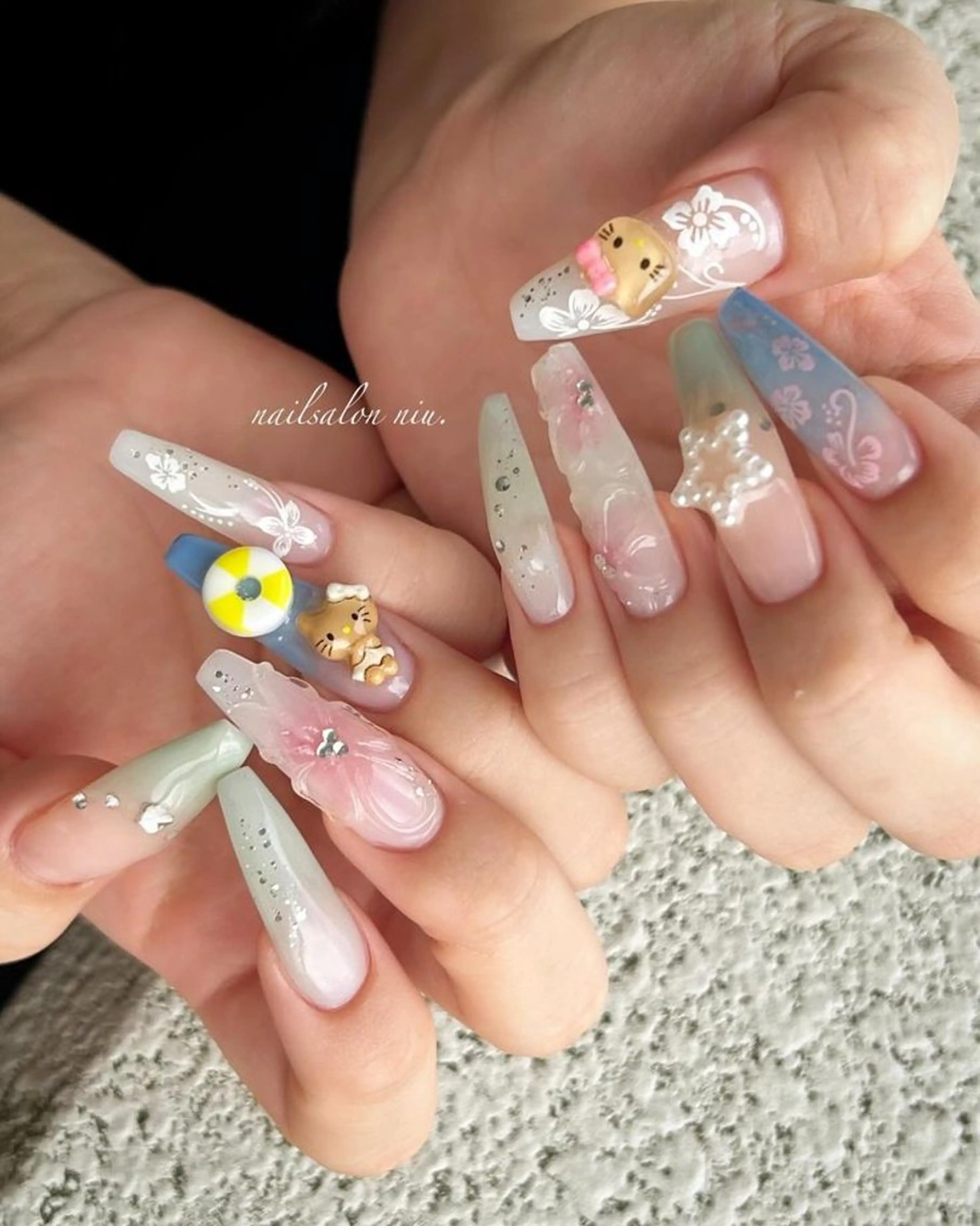 ネイル ハンドネイル Rose Ana.Chuoのネイルデザイン