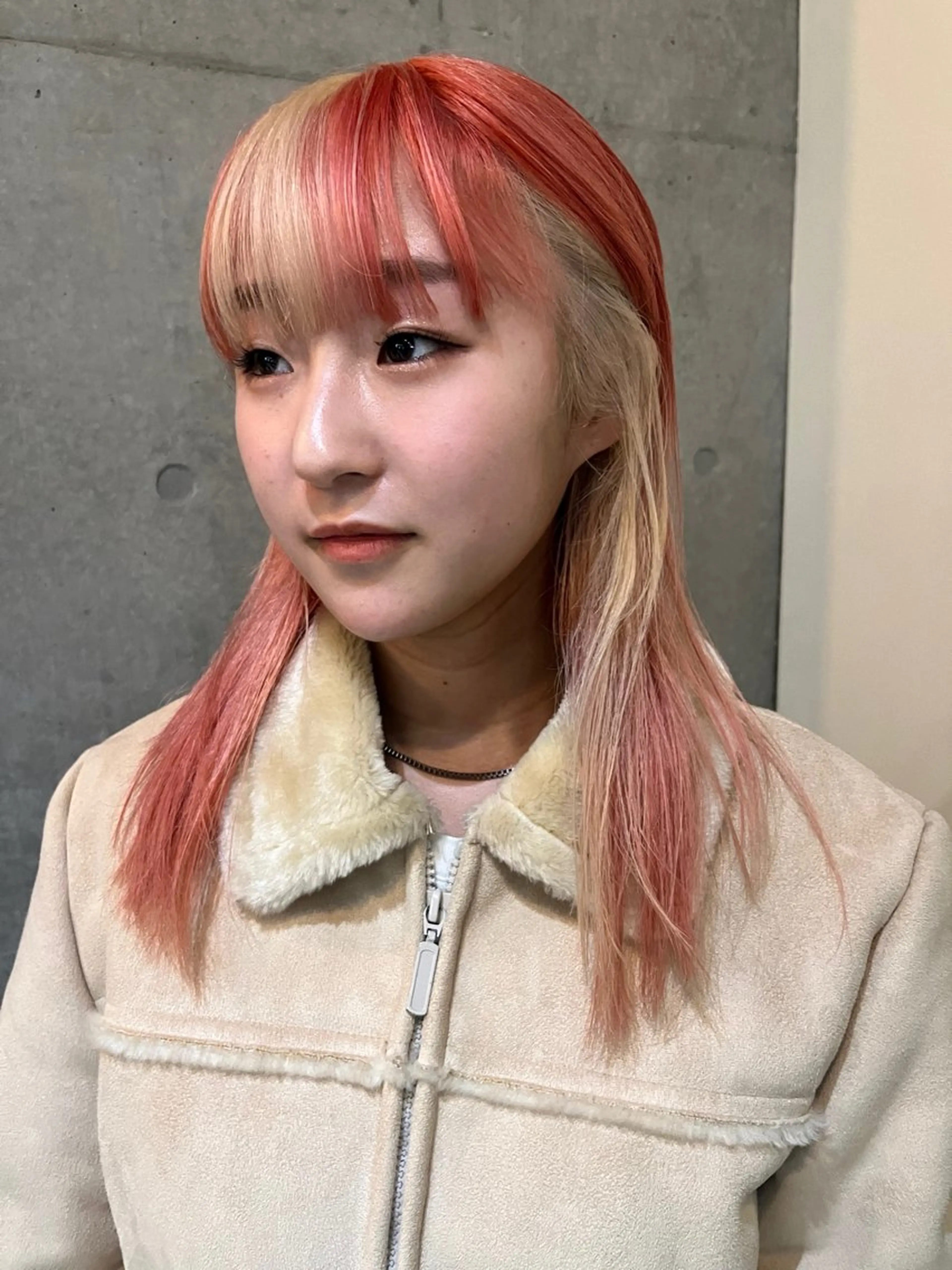 ミディアム ヘアカラー レイヤーカット\ウル フ　chinatsuのヘアスタイル
