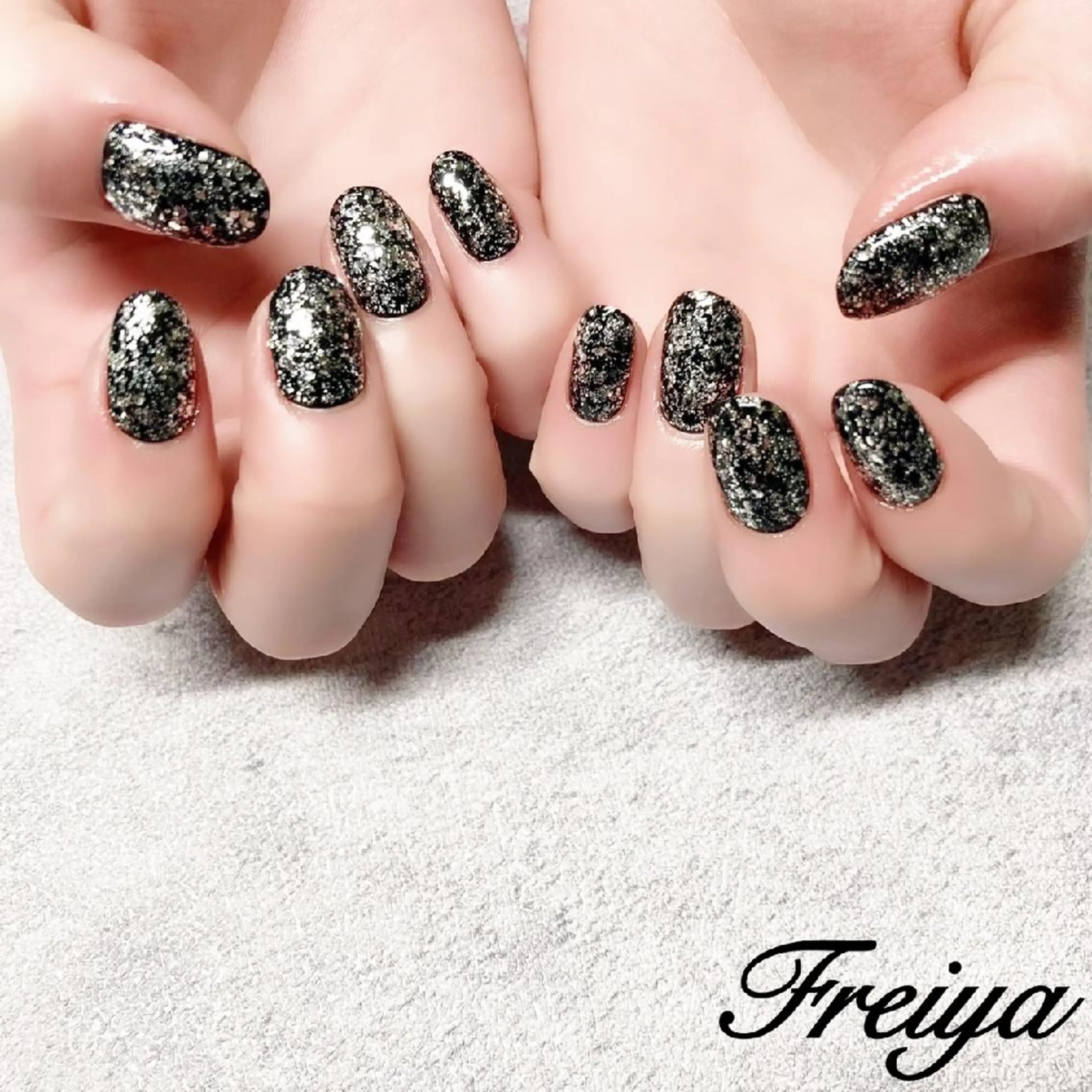 ネイル FREIYA所属・FREIYA マツエク、ネイルの眉毛・アイブロウイメージ