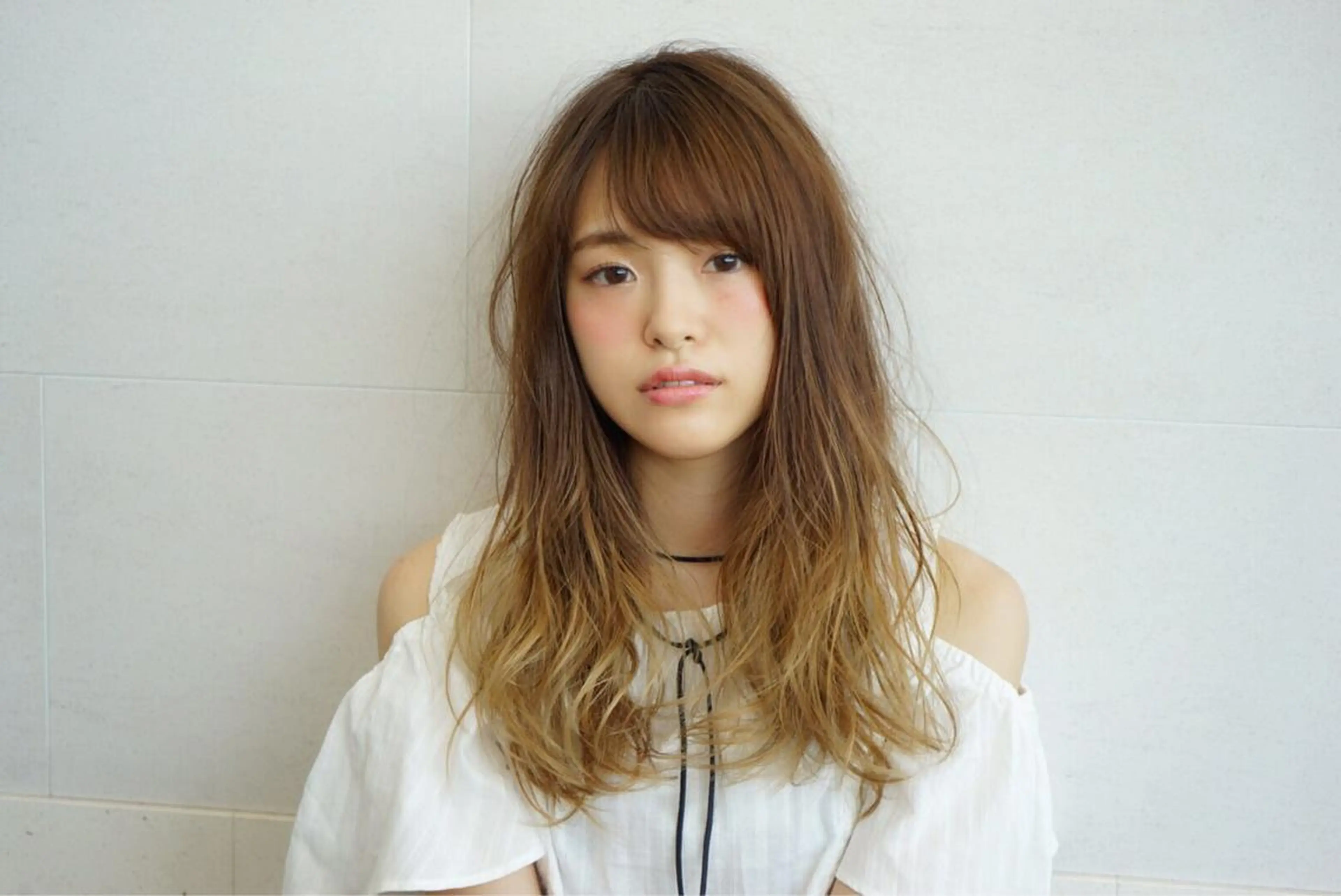 セミロング ロング カラー 加藤 あやみのヘアスタイル