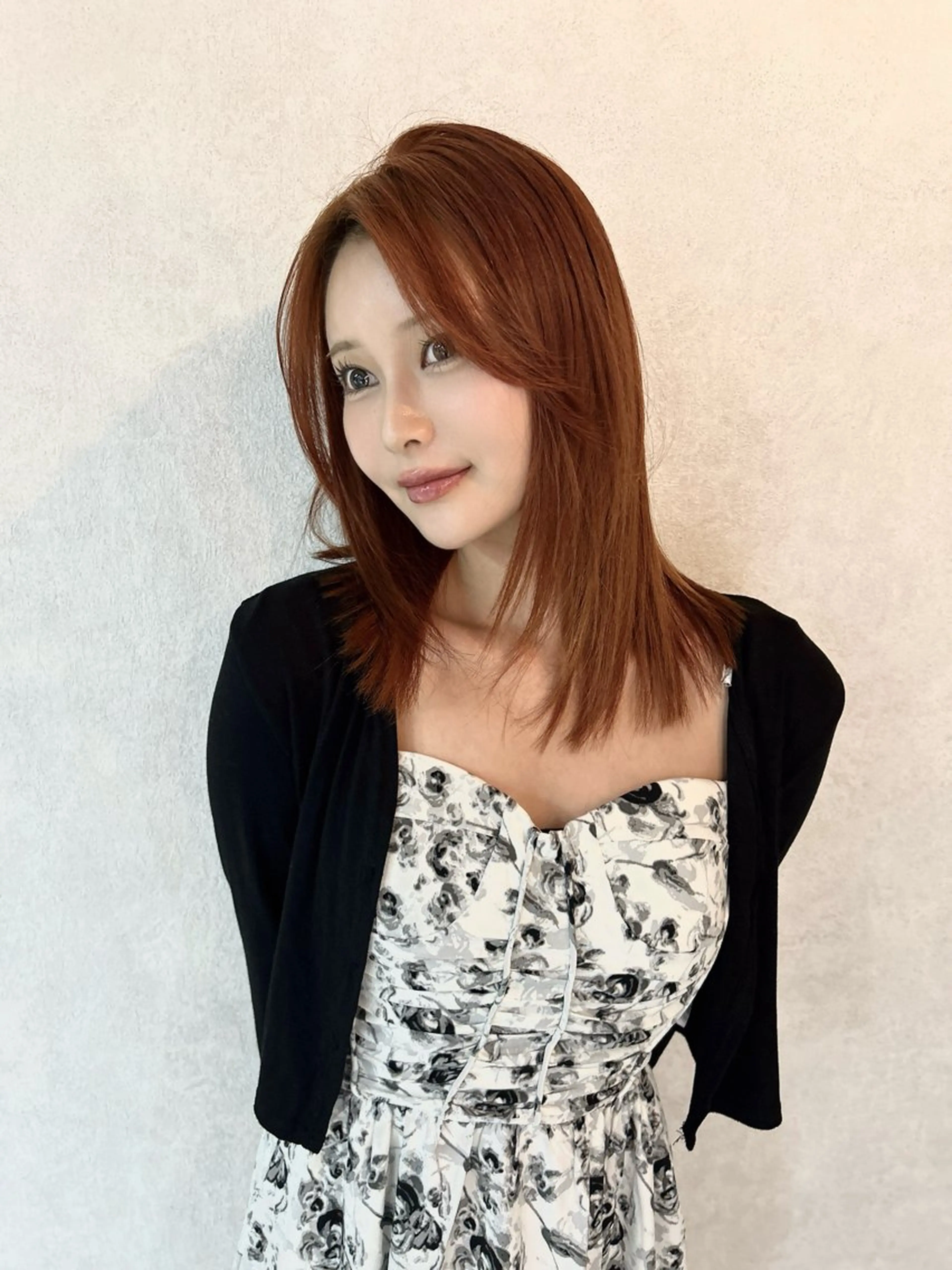 ミディアム レイヤーカット 似合わせカット トリートメント ヘアカラー 大阪韓国ヘア/ 酸性縮毛矯正/ゆうとのヘアスタイル