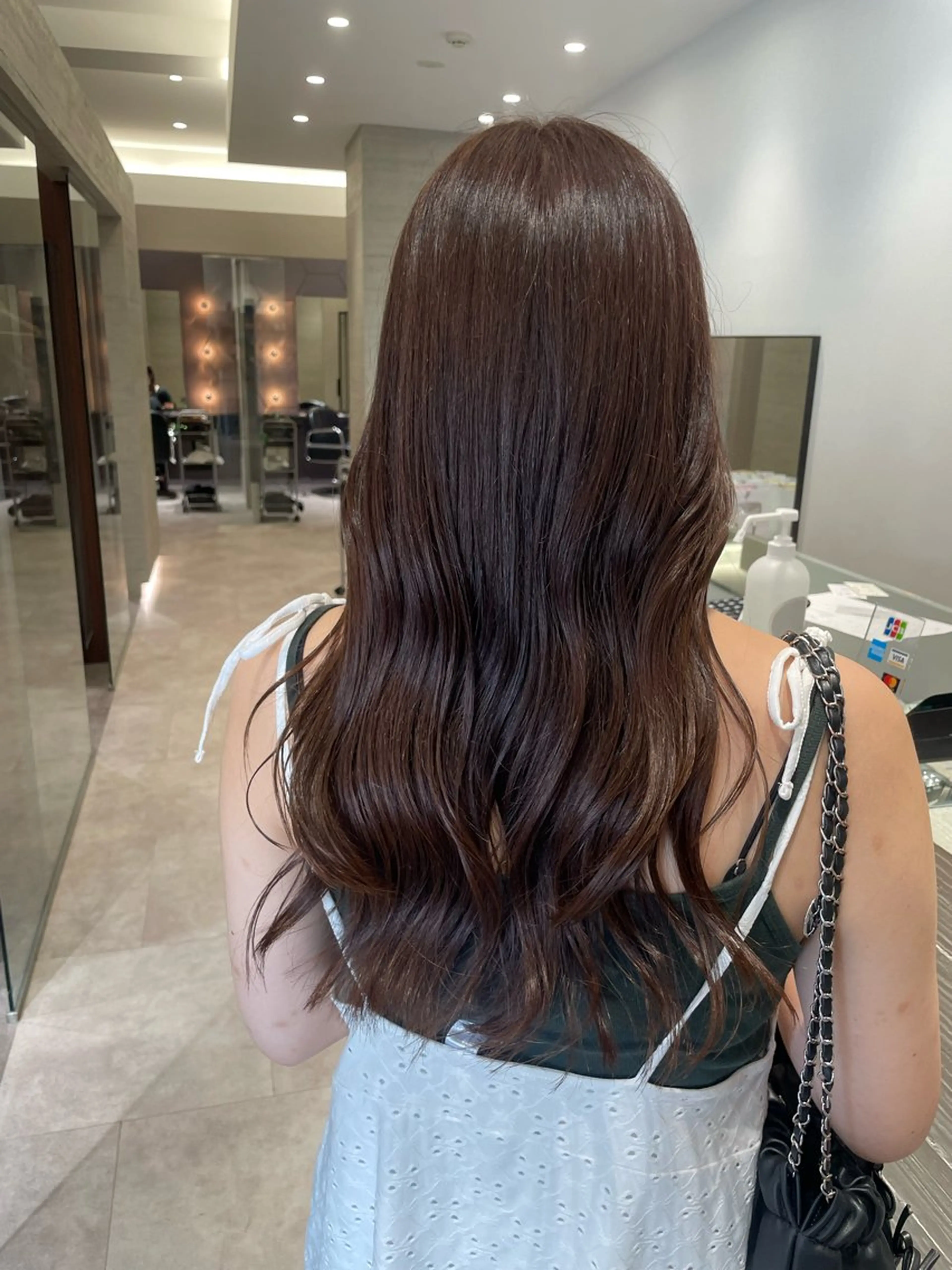 ロング カット ヘアカラー NEST by chord （ネストバイコード）所属・🤍関根 朋香🤍のヘアスタイル