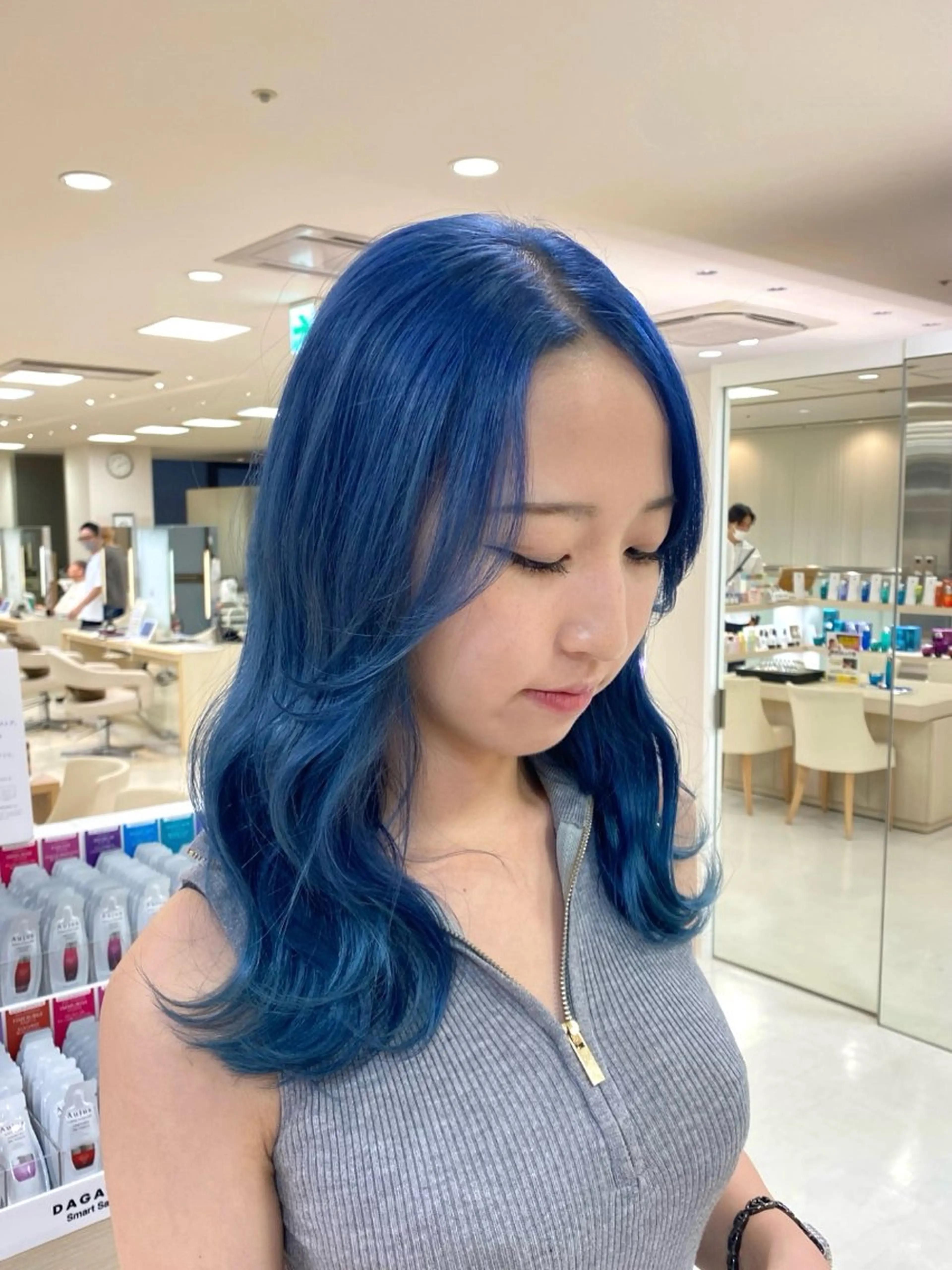 セミロング カラー 銀座メンズパーマ🦚 ブリーチ🌿レイヤーのヘアスタイル