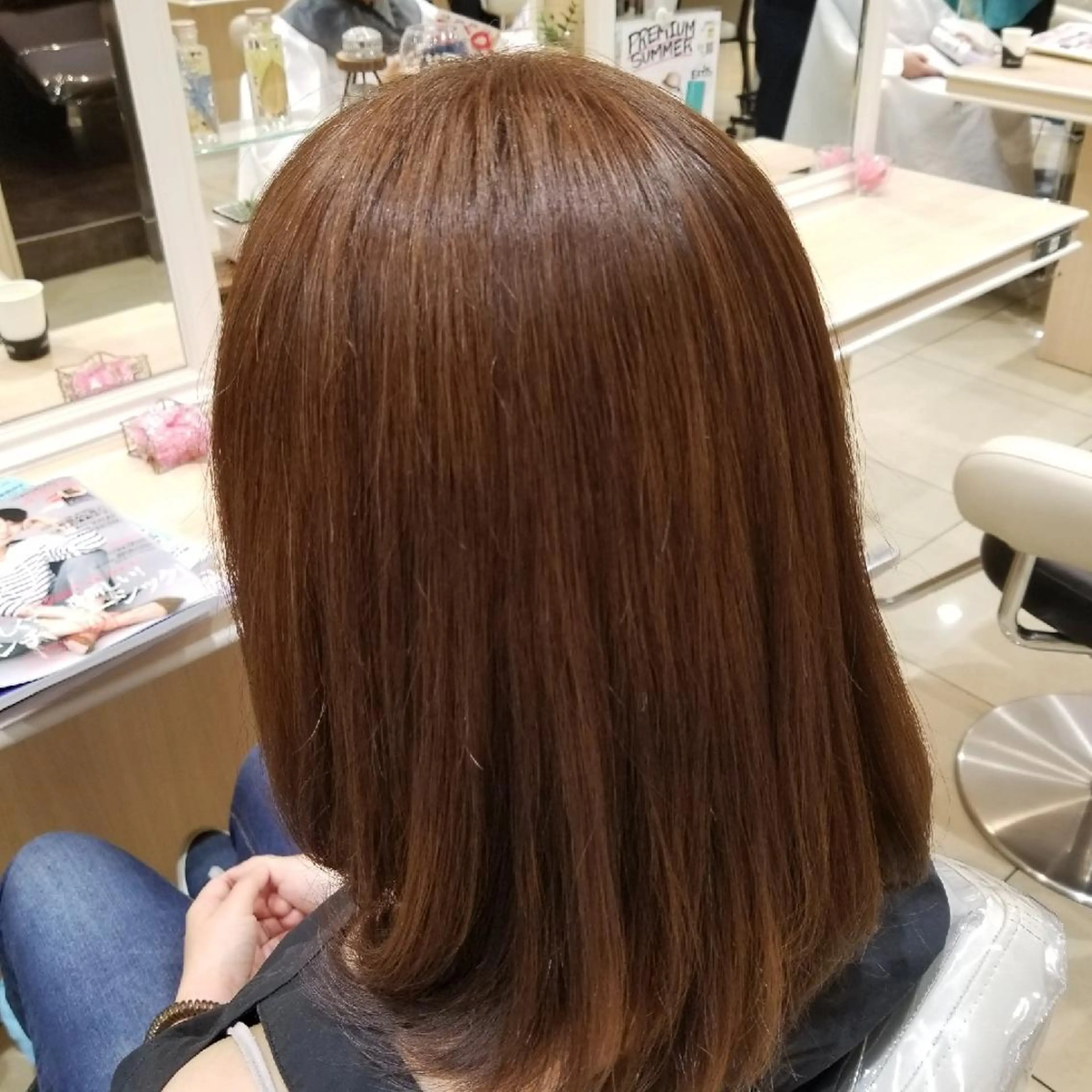 セミロング カラー 山内 佐江子のヘアスタイル