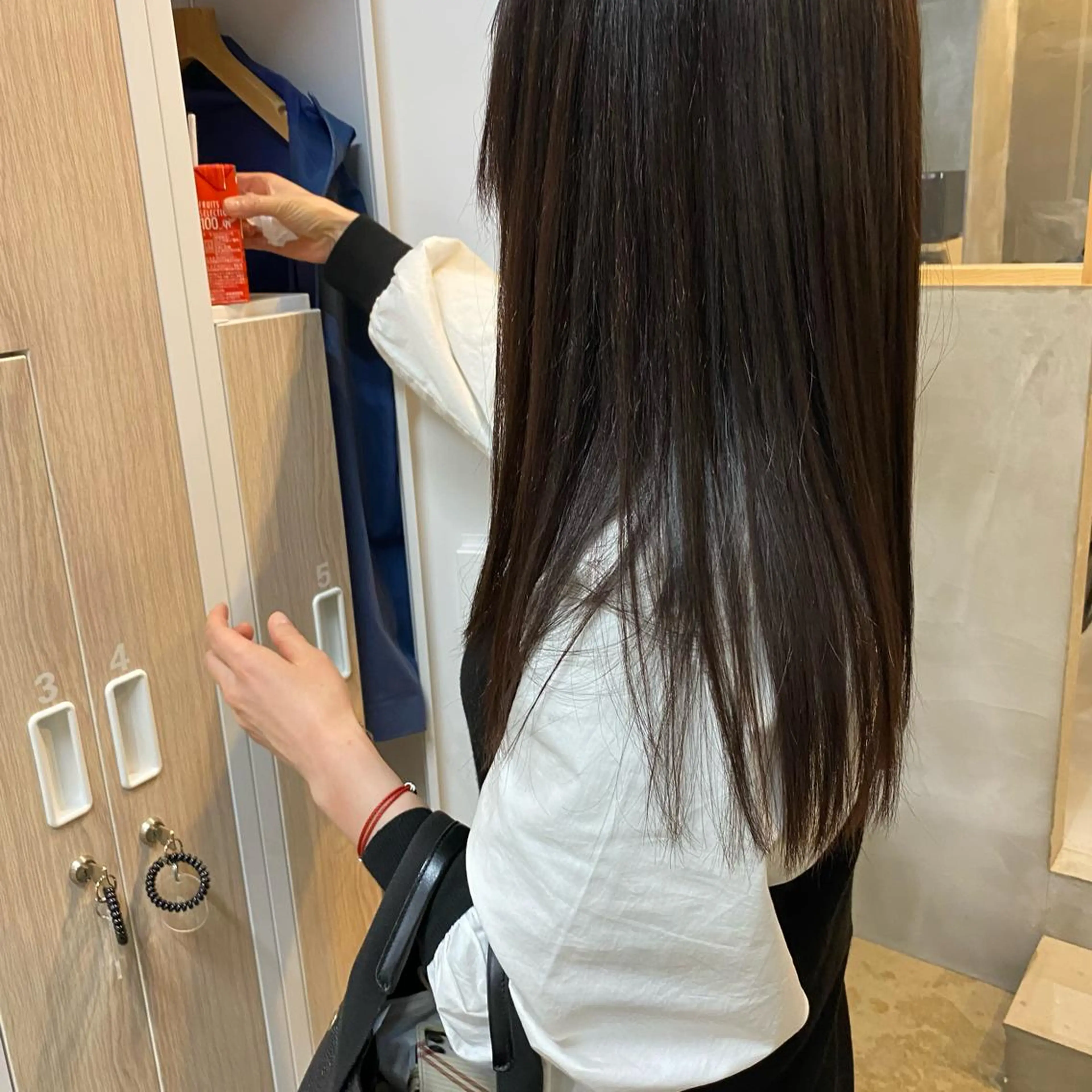 カラー 透明感カラー ラベンダーカラー シミズ アスカのヘアスタイル