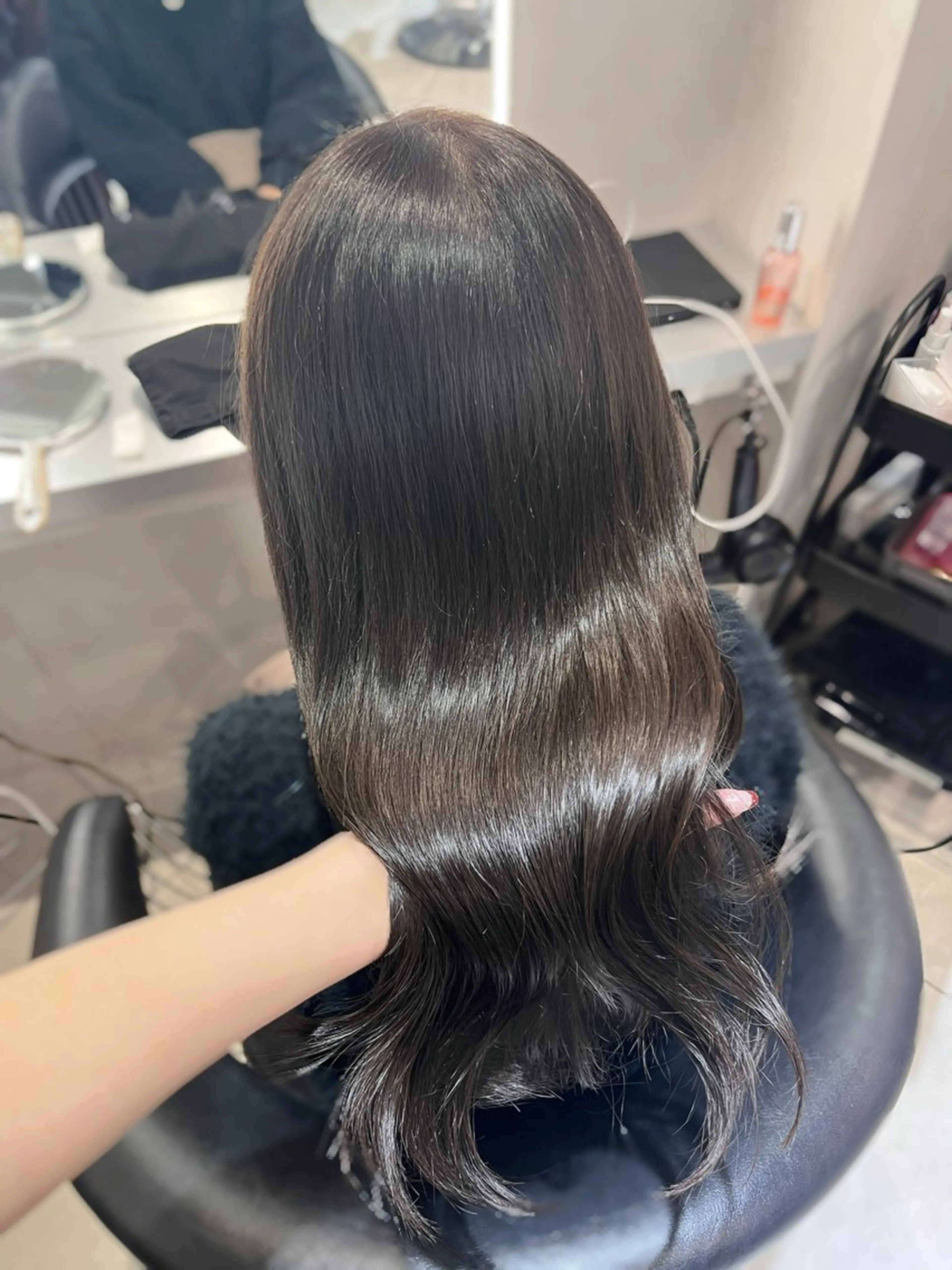 ロング カラー 透明感カラー グレージュ MITSUKI🤍 モテ髪×韓国レイヤーのヘアスタイル