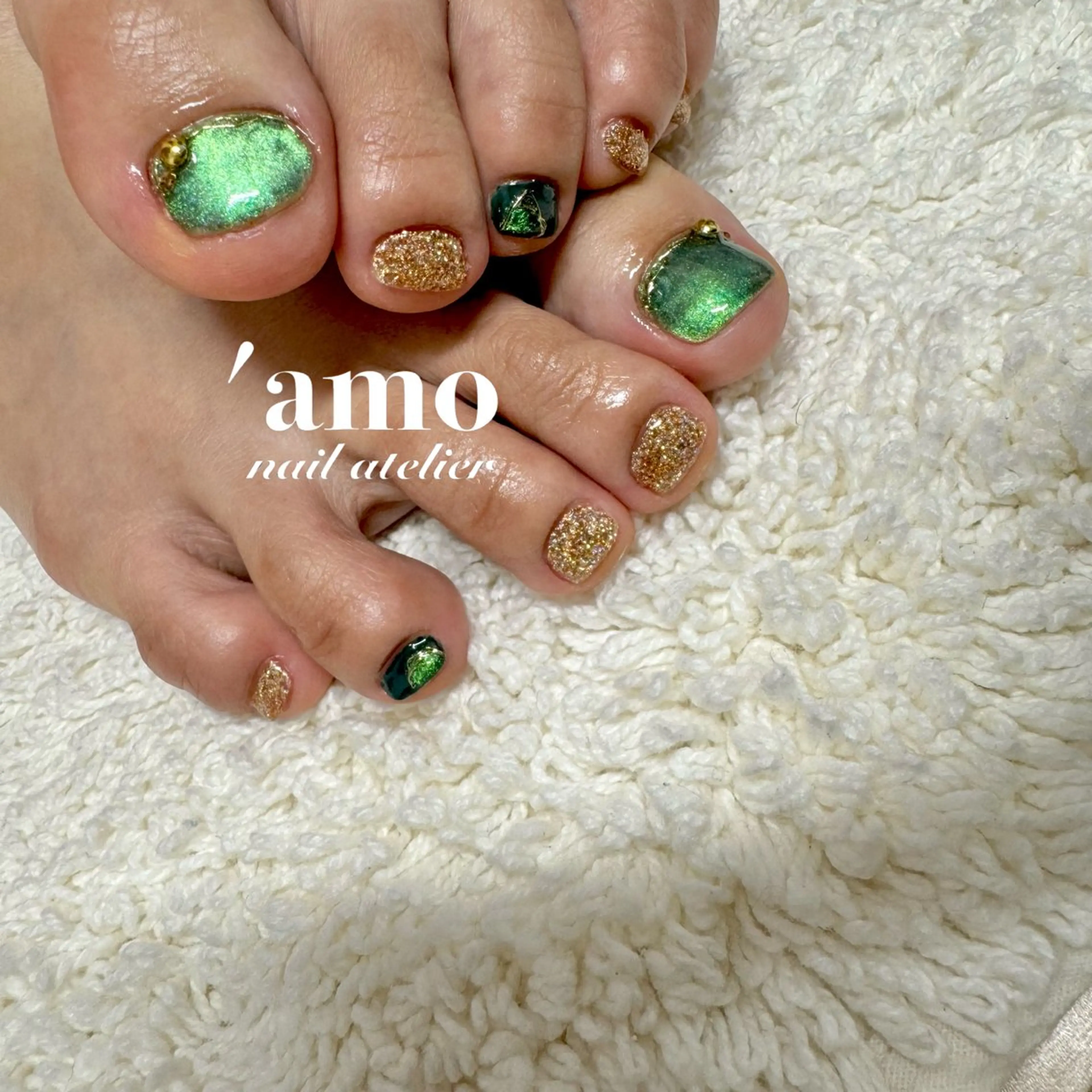 ネイル グリーン マグネットネイル 'amo nail atelierのネイルデザイン