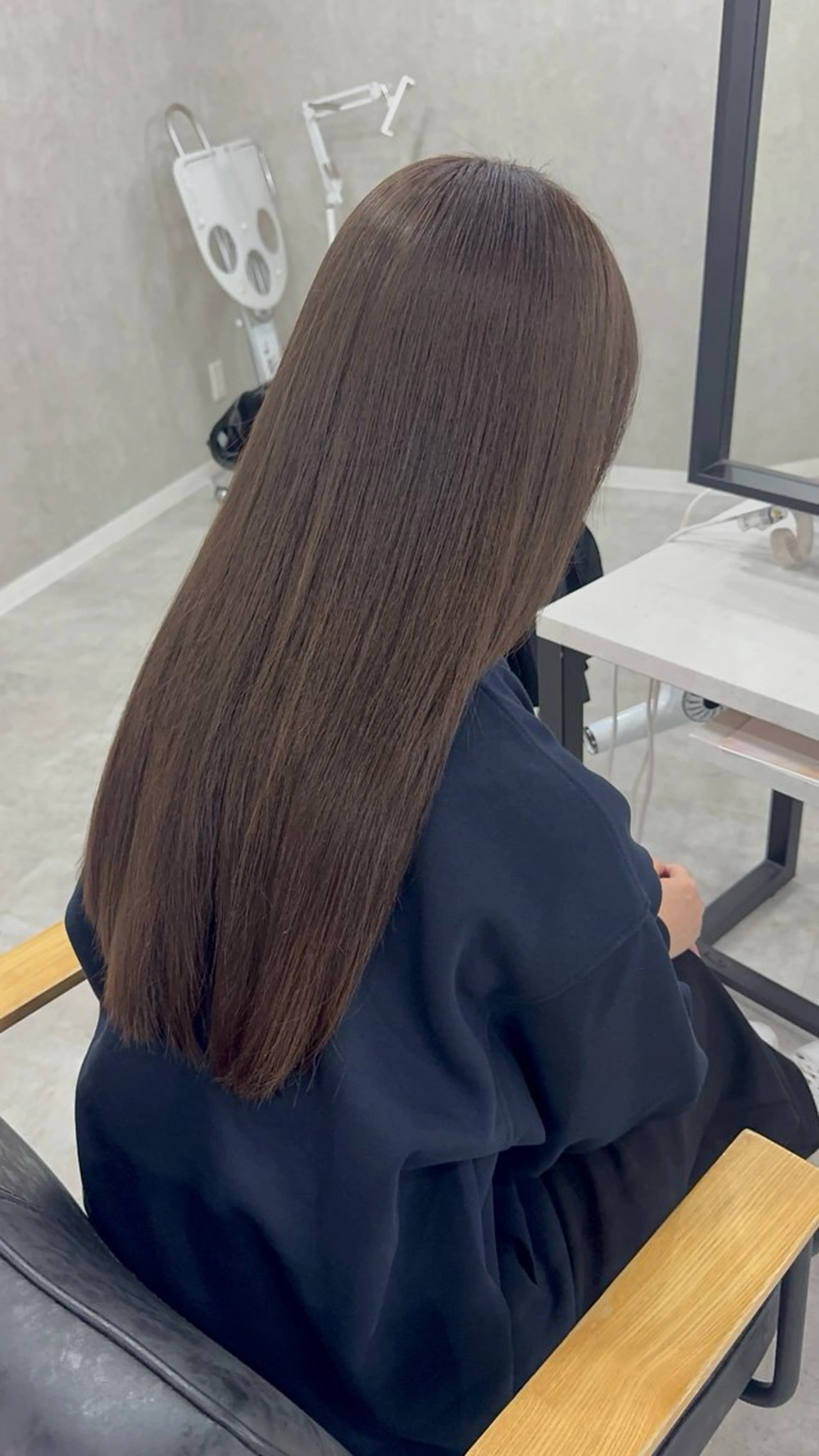 ロング カラー アッシュ アッシュブラウン ベージュカラー 黒髪 ブリーチ ヘアカラー トリートメント 赤み無し柔らかカラー 【梅田】madokaのヘアスタイル