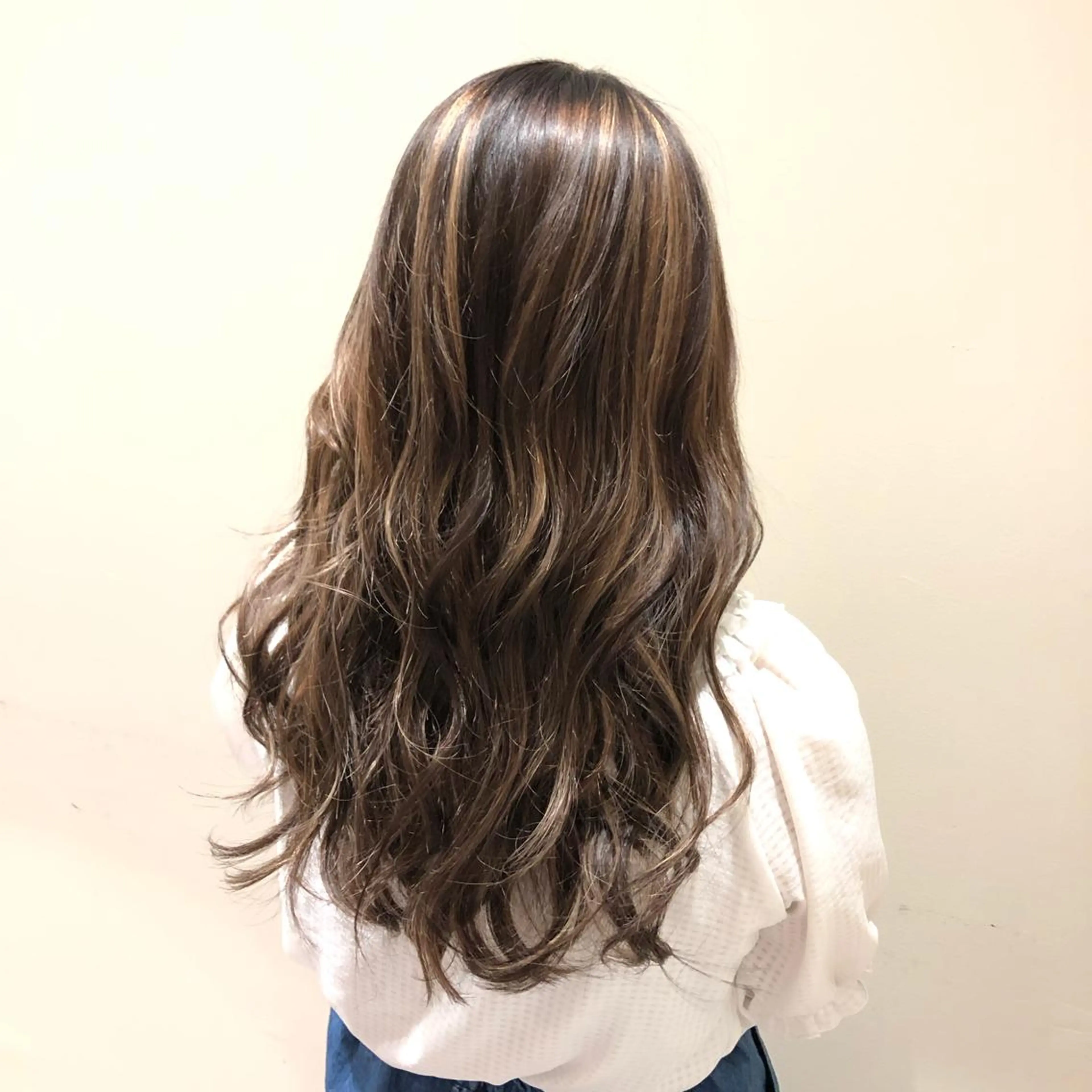 ロング カラー ハイライトカラー ハイライト ヘアカラー トリートメント 💓シールエクステ for...のヘアスタイル