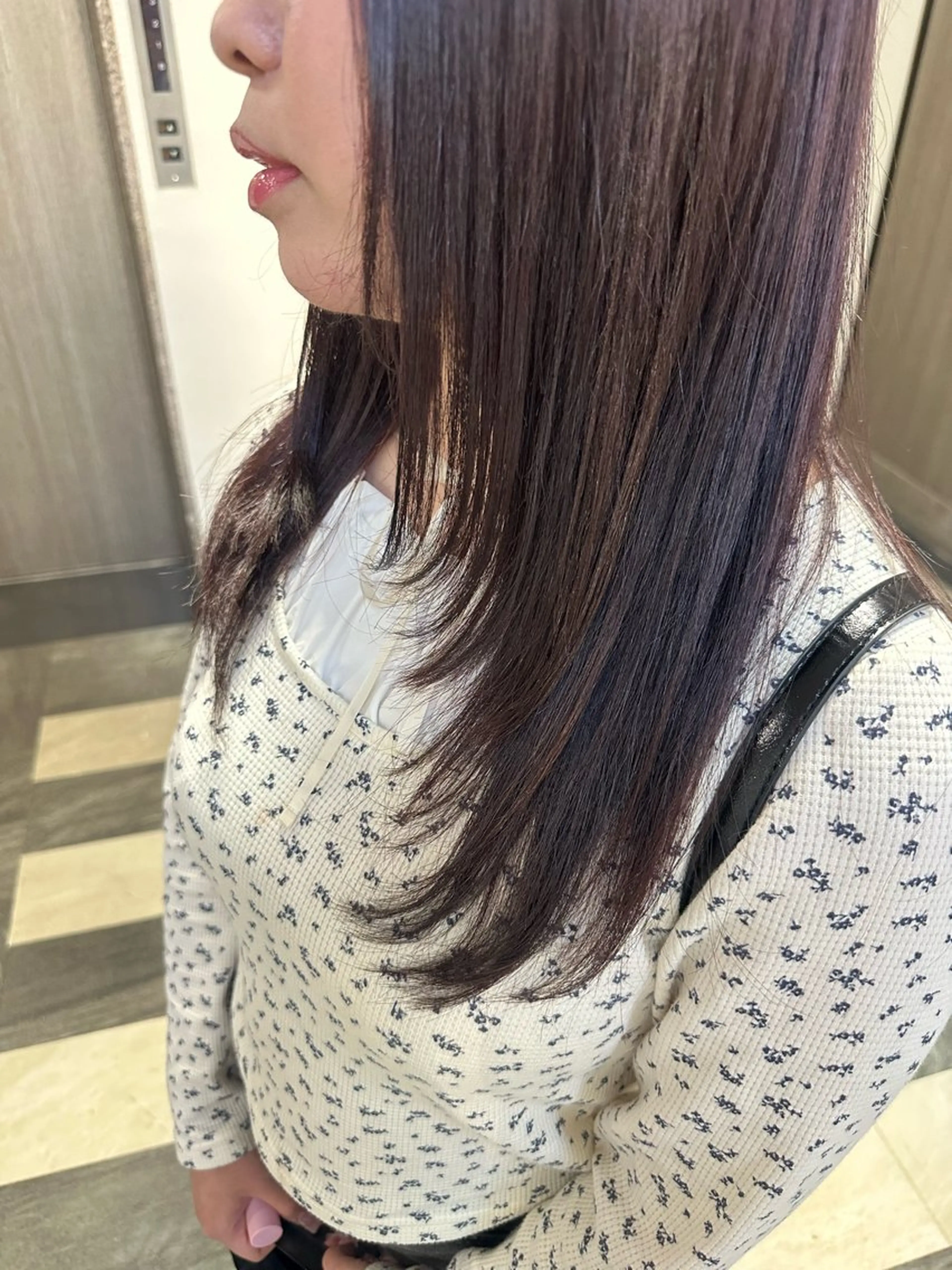 セミロング レイヤーカット カット ヘアカラー MOURI CHISATOのヘアスタイル