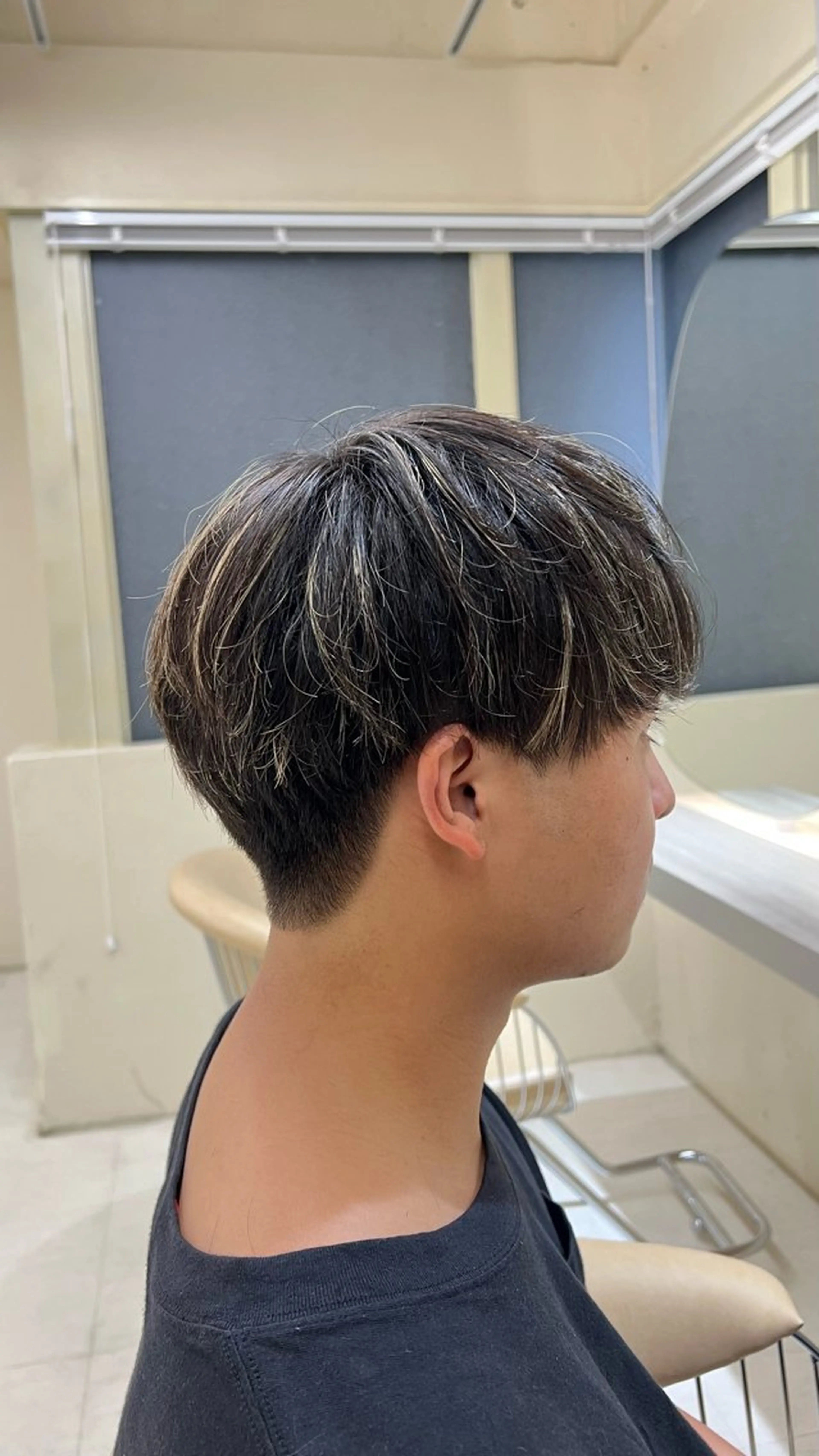 メンズ マッシュ/ センターパート/奈菜のヘアスタイル