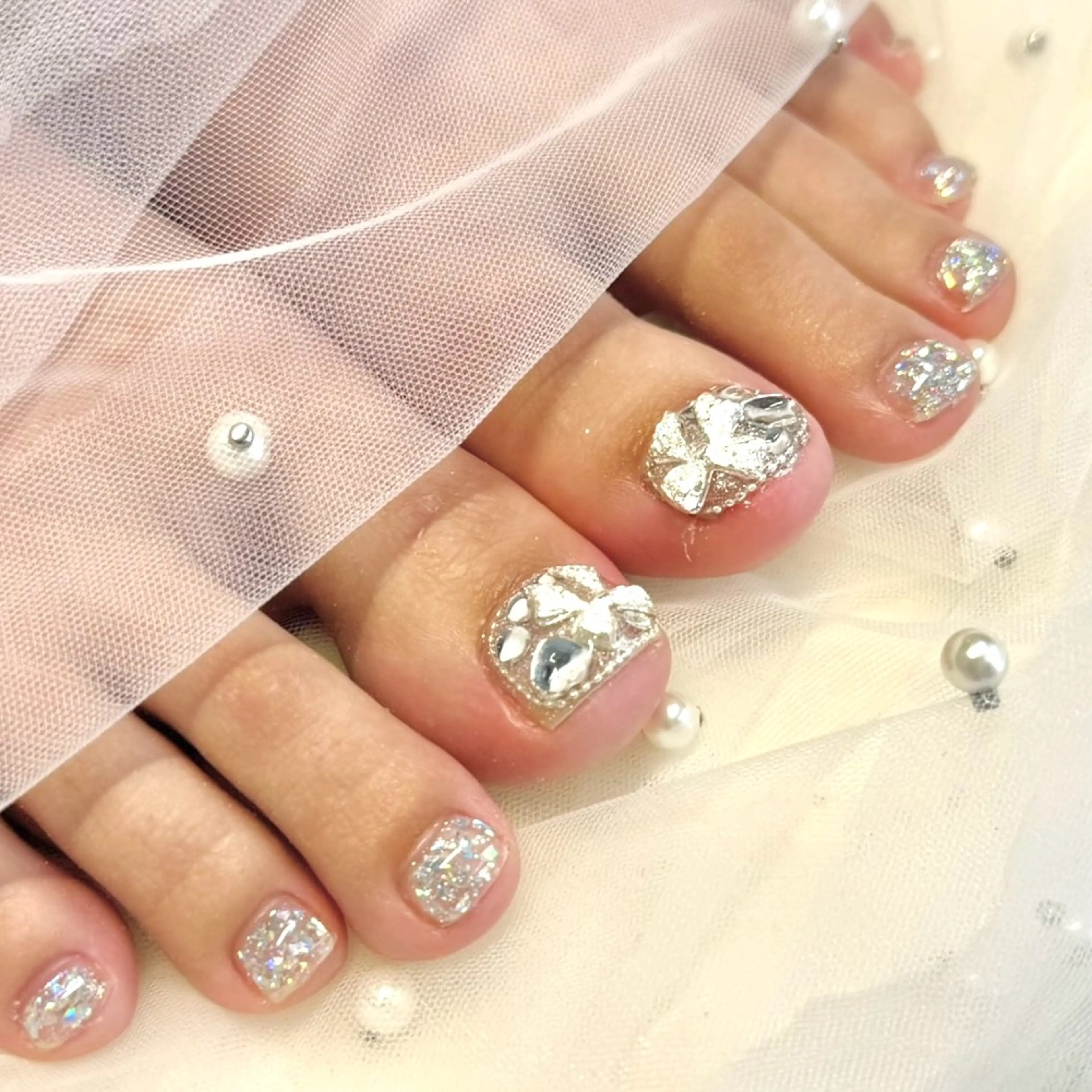 ネイル フットネイル ルシイ🎀新宿長さ 出しパーツ専門店のネイルデザイン