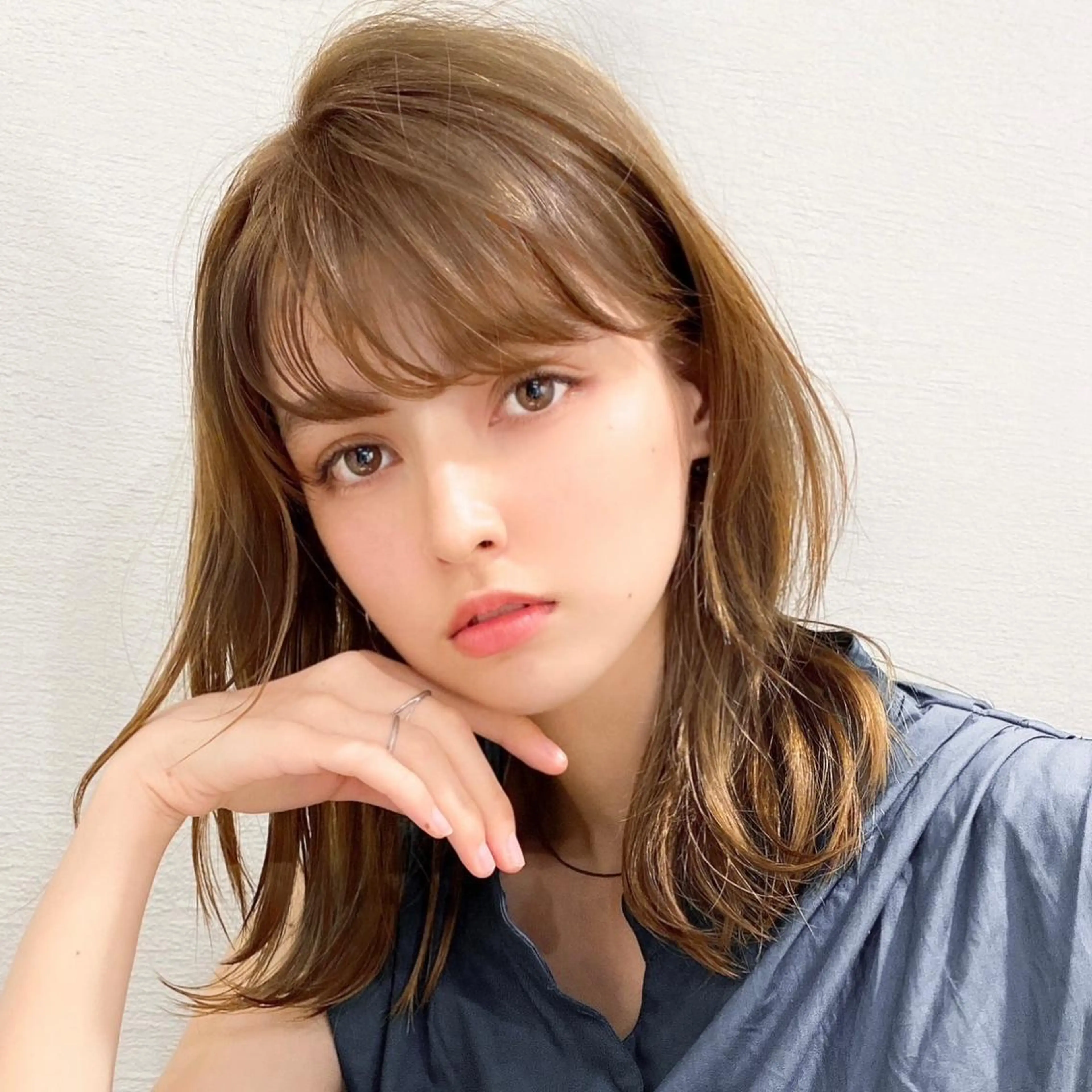 ミディアム カラー パーマ 小顔カット カット ヘアカラー トリートメント 髪質改善/ レイヤーカット金井翔のヘアスタイル
