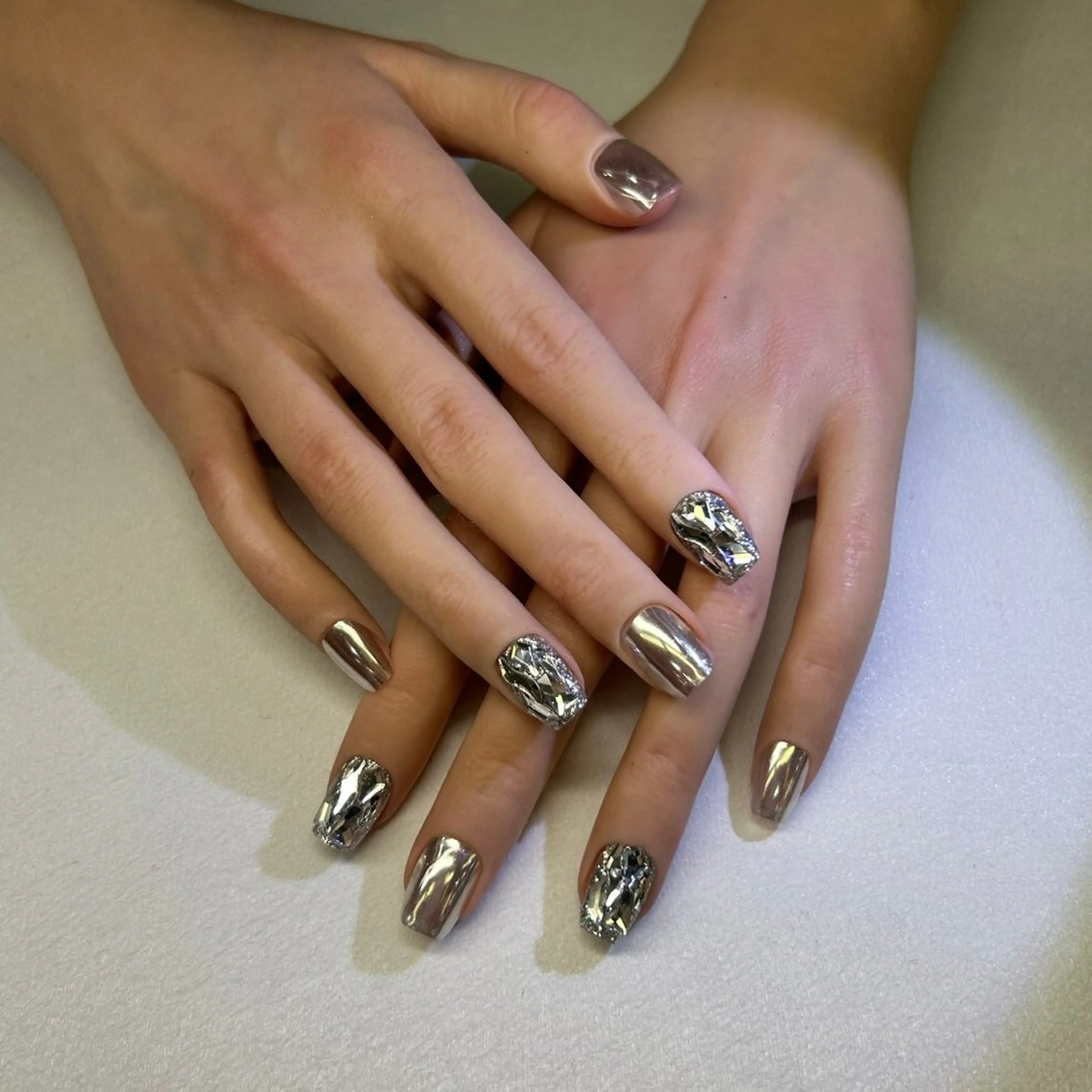 ネイル MoMo Nail所属・MoMo Nail 新大久保のネイルデザイン