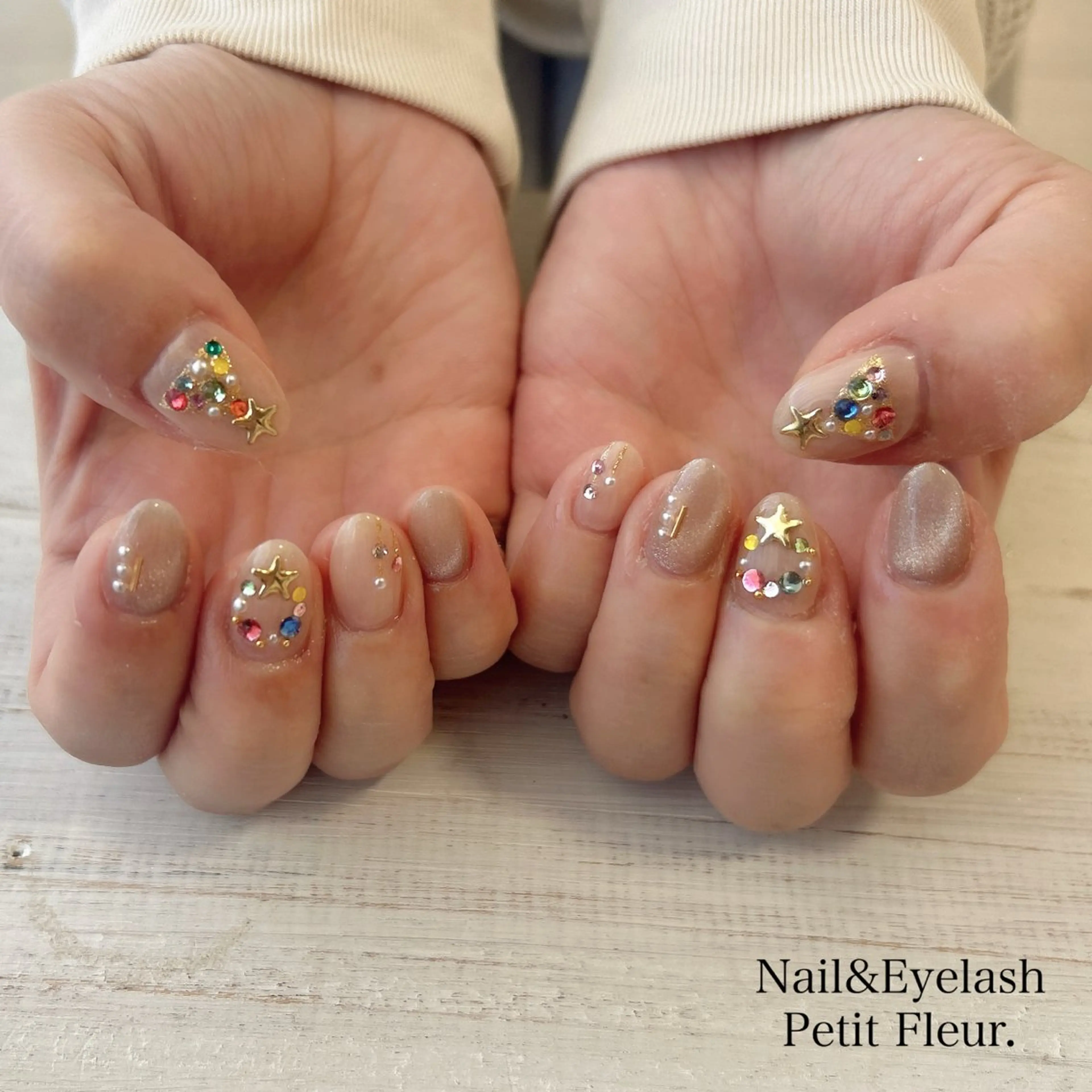ネイル Petit Fleur所属・青柳 亜梨奈のマツエク・マツパデザイン
