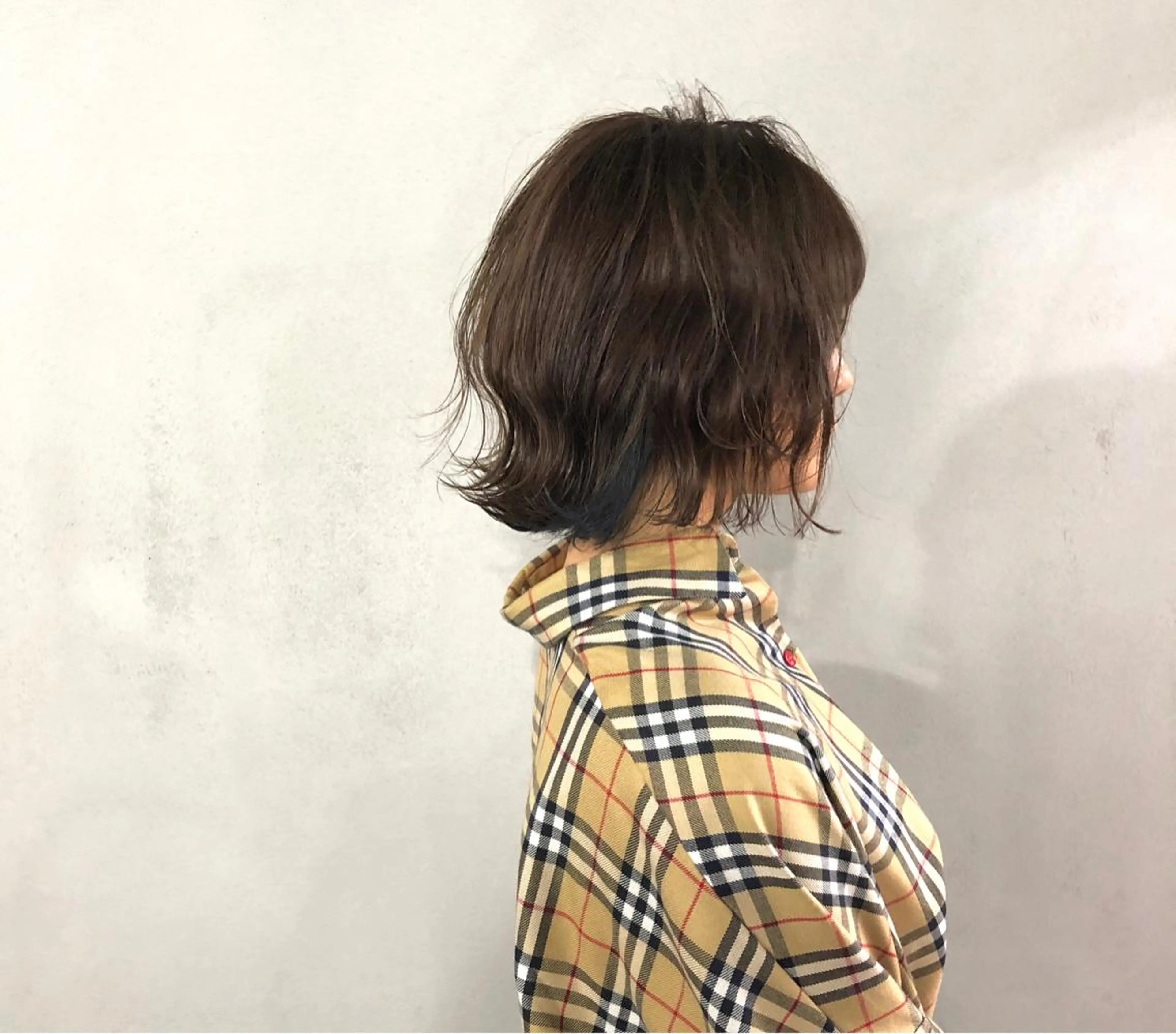 ショート カラー 切りっぱなしボブ アッシュ ラベンダーカラー ラベンダーアッシュ ボブ カット ヘアカラー トリートメント ボブ/ショート/ 白髪染め/メンズ葛西のヘアスタイル