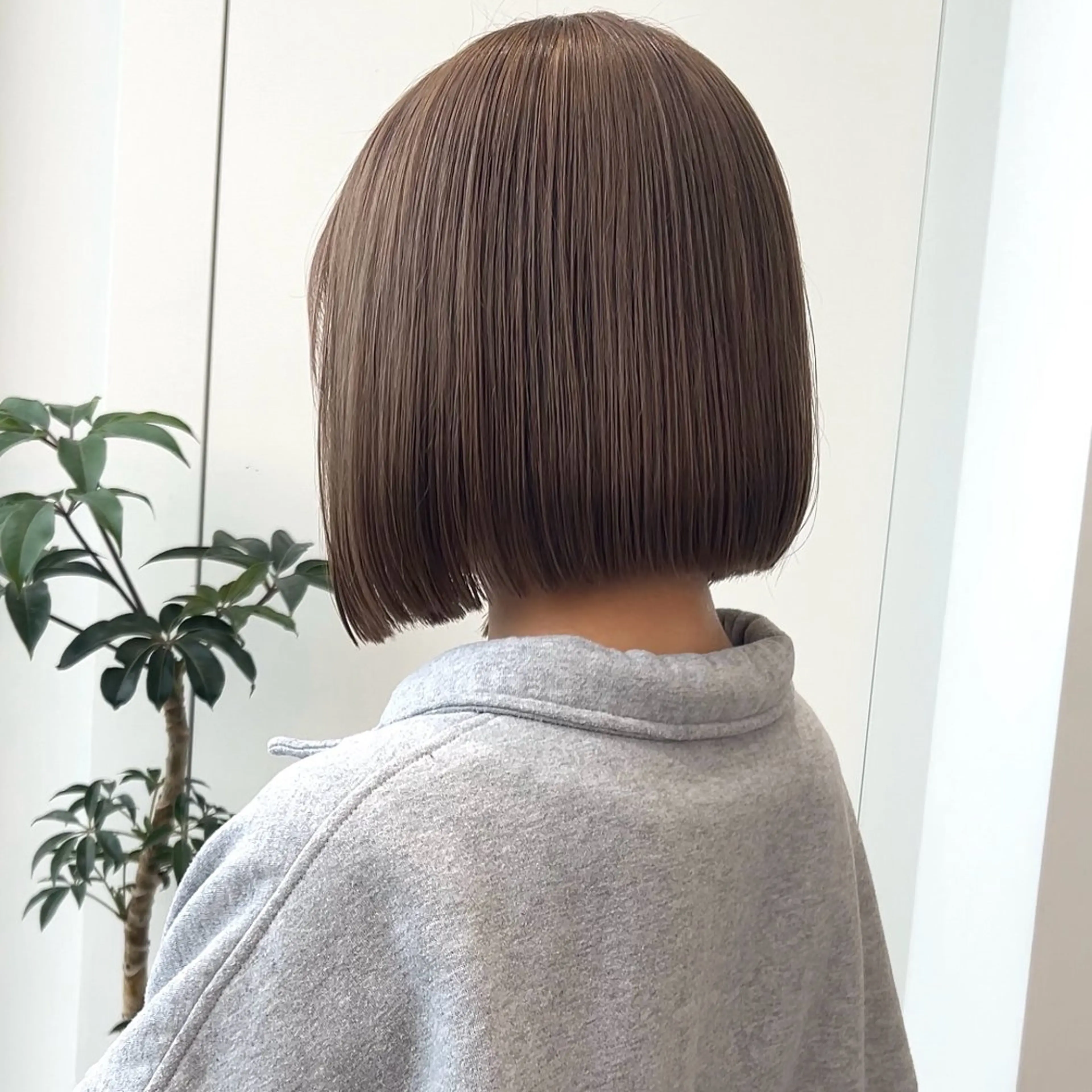 ミディアム カラー ベージュカラー ボブ カット ヘアカラー トリートメント ボブ/くびれボブ/ 髪質改善/Ru-kaのヘアスタイル
